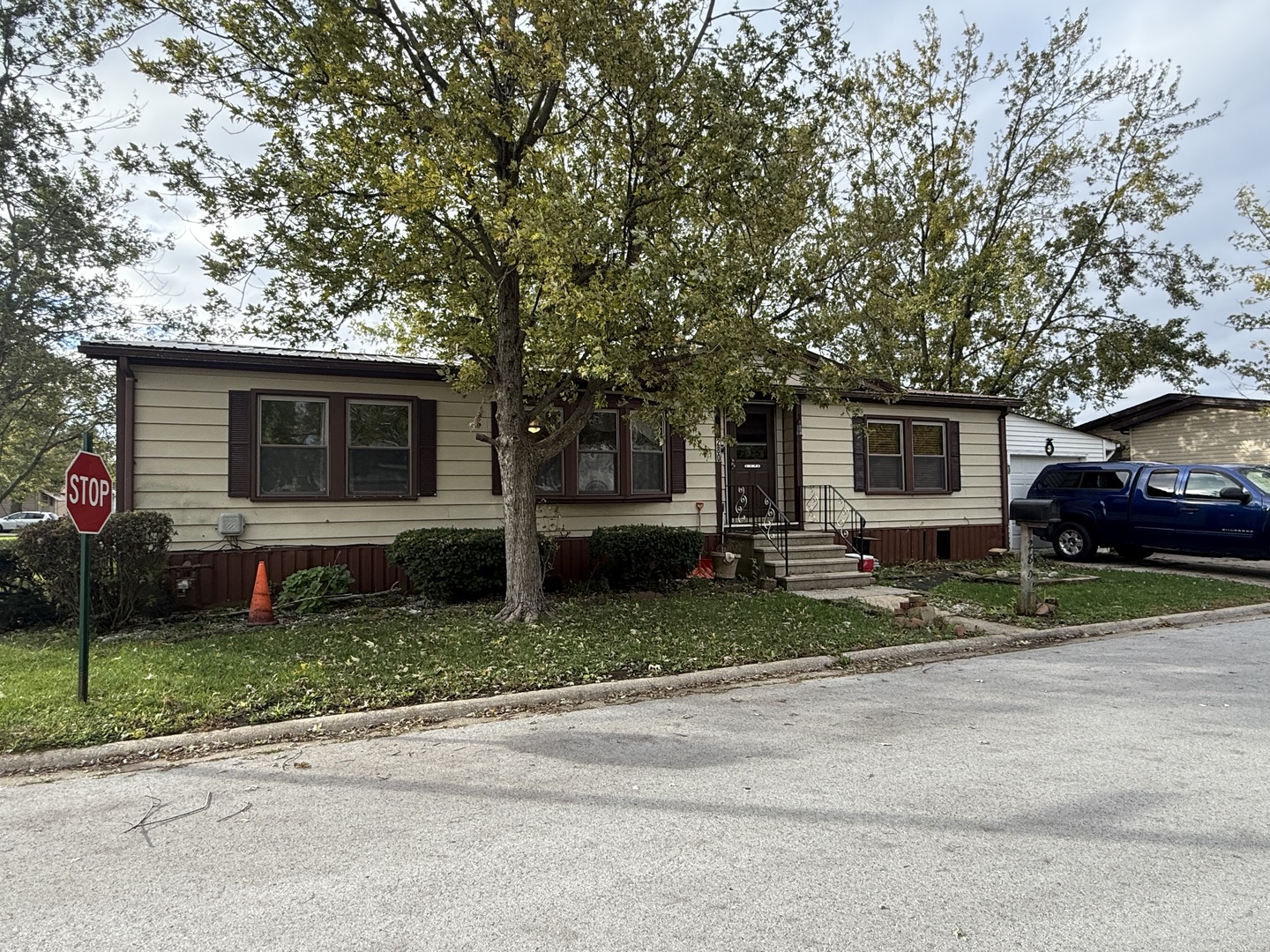 280 Blackthorn Road