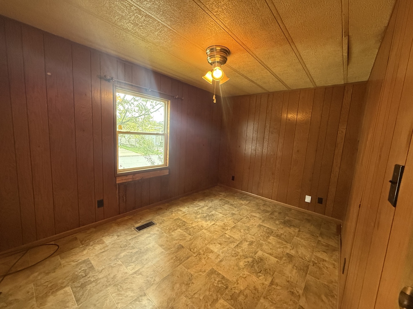 280 Blackthorn Road
