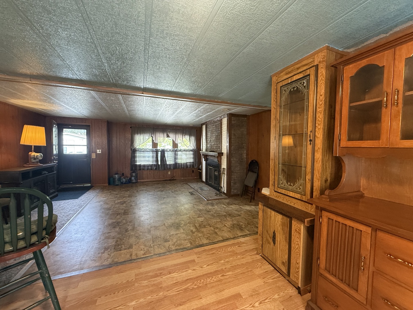 280 Blackthorn Road