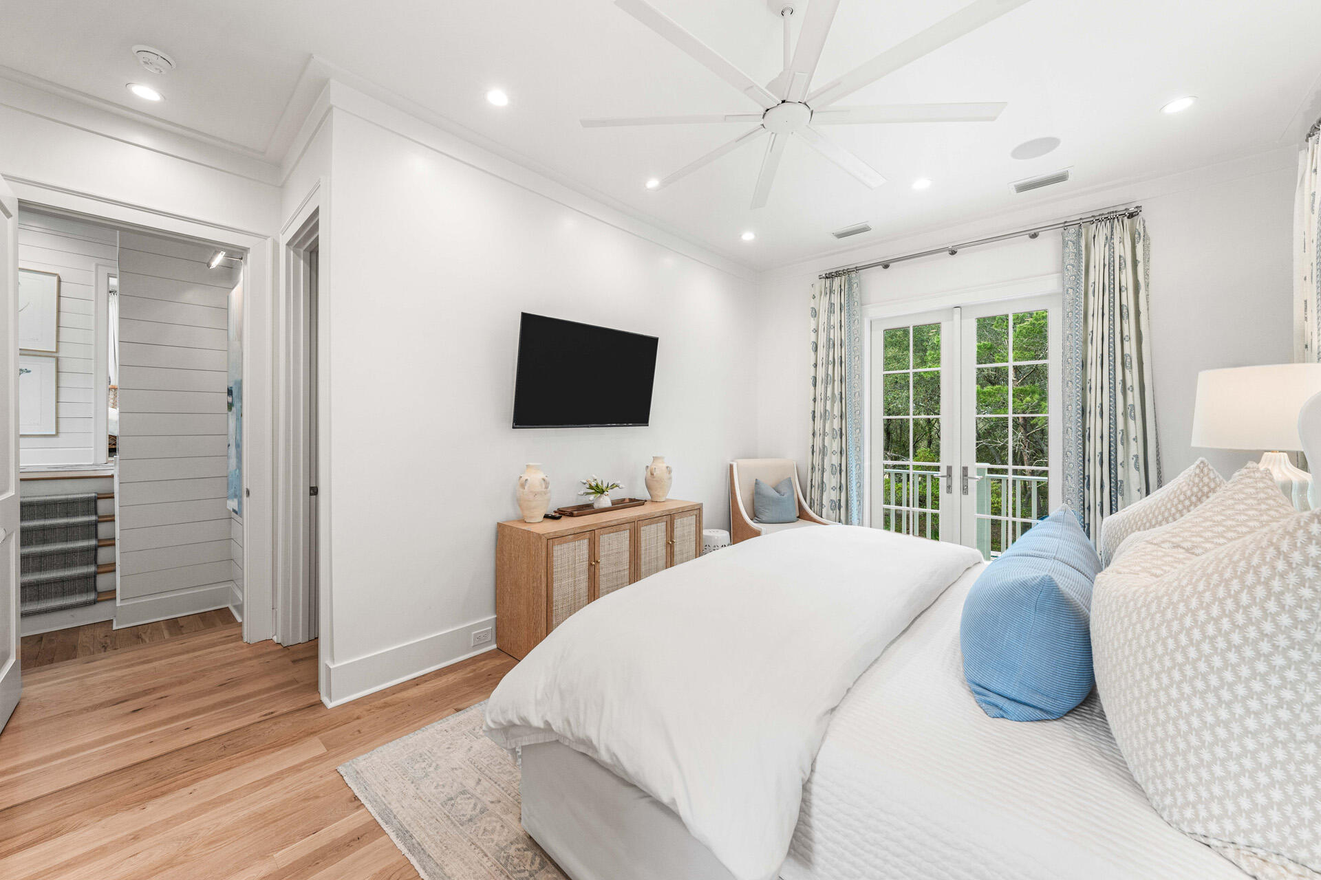 605 Western Lake Drive