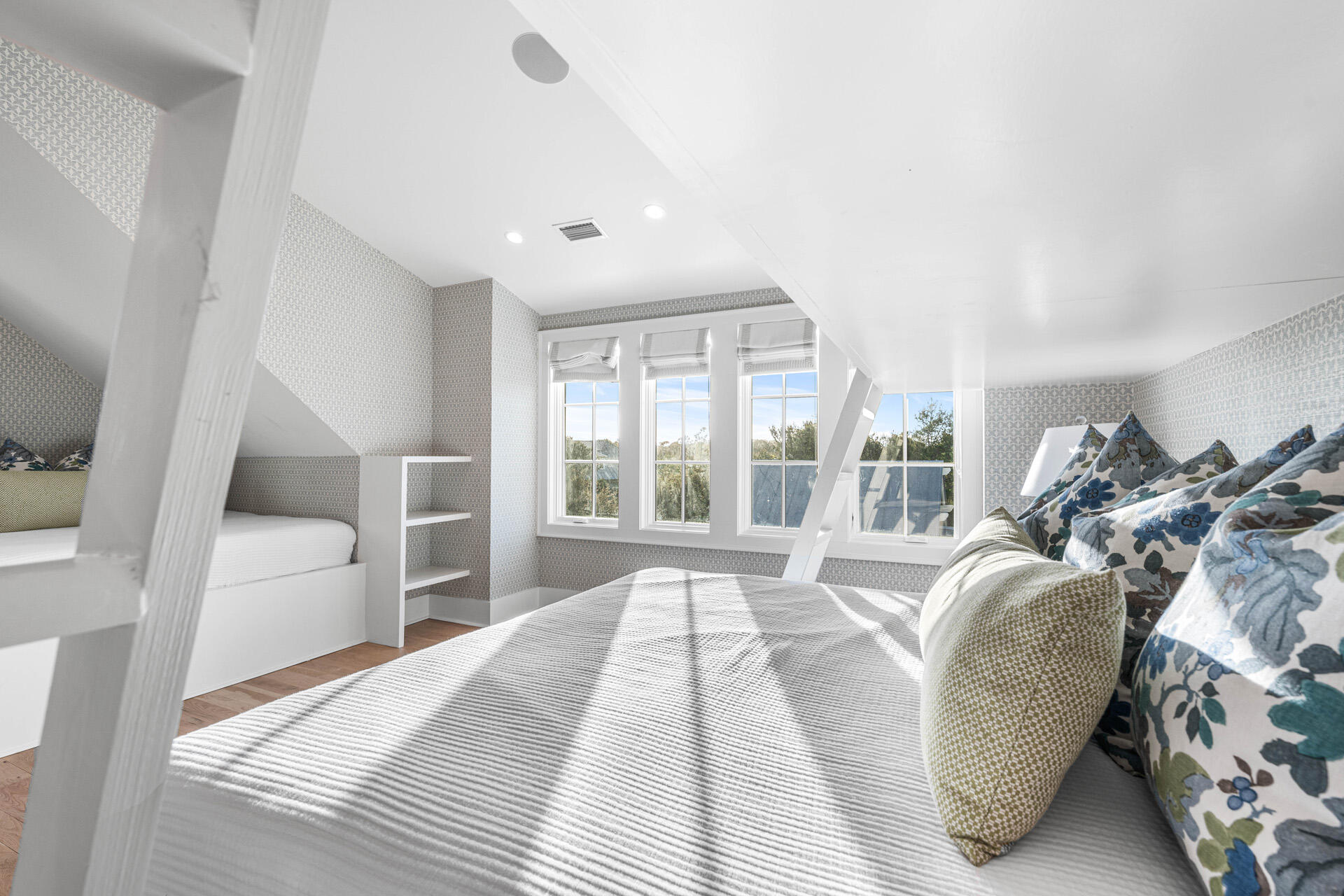 605 Western Lake Drive