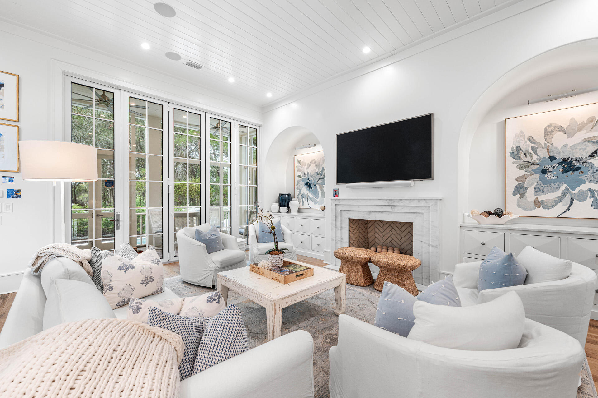 605 Western Lake Drive