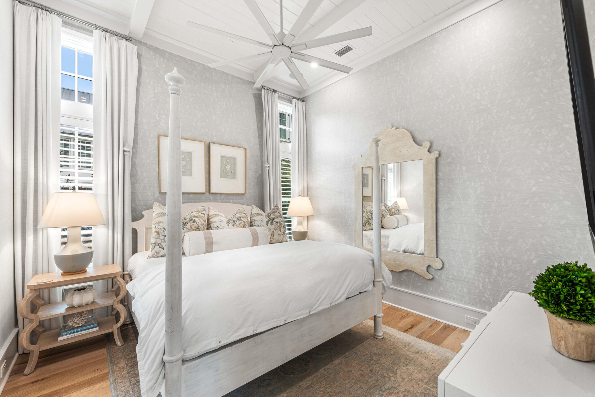 605 Western Lake Drive