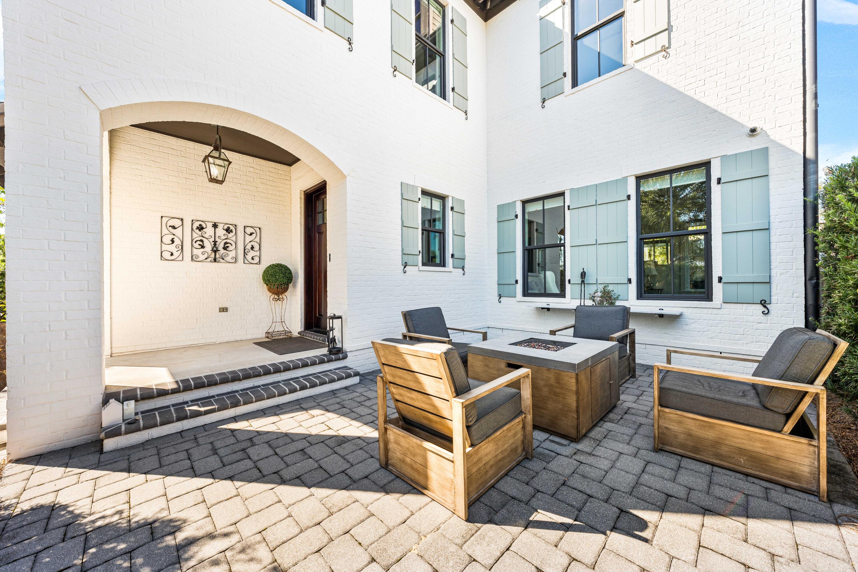 38 Ridgewalk Circle