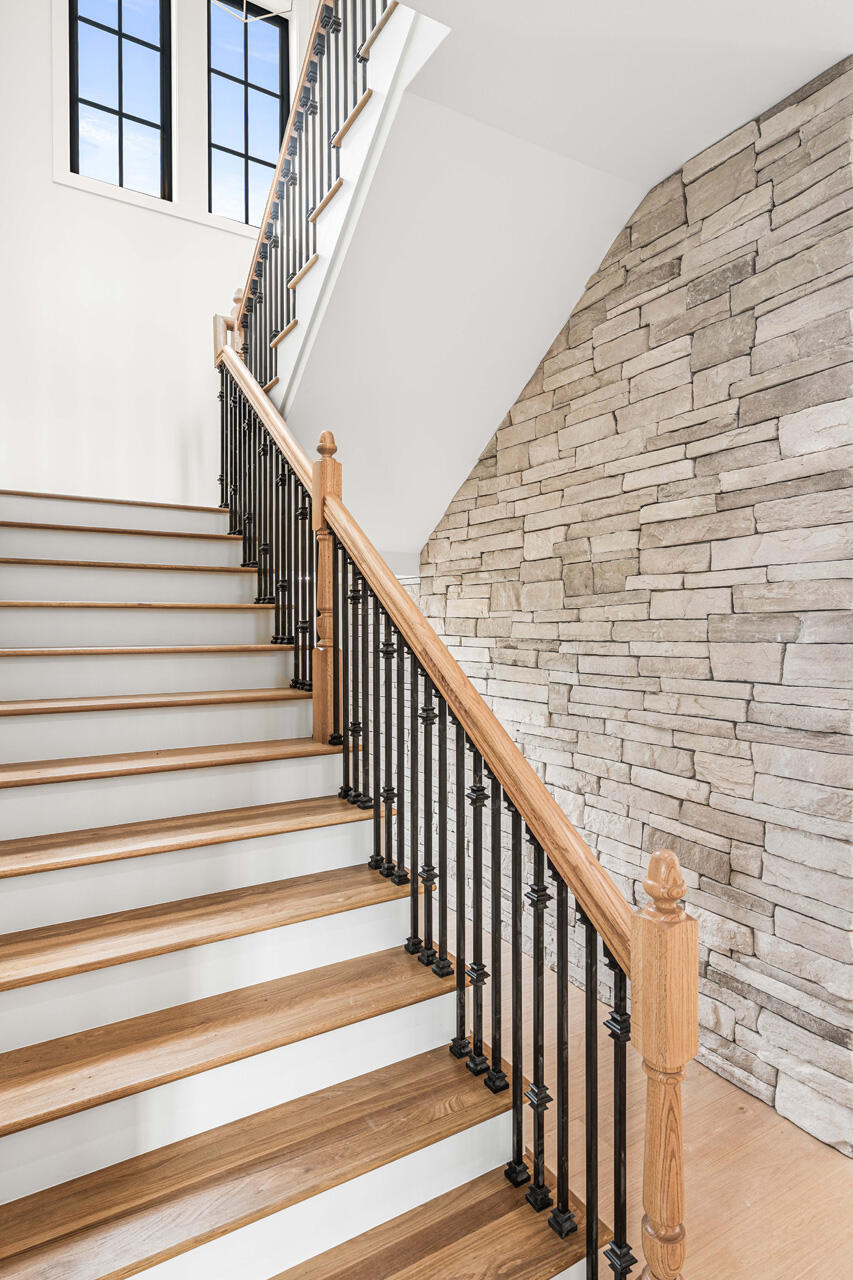 36 Sandcord Drive