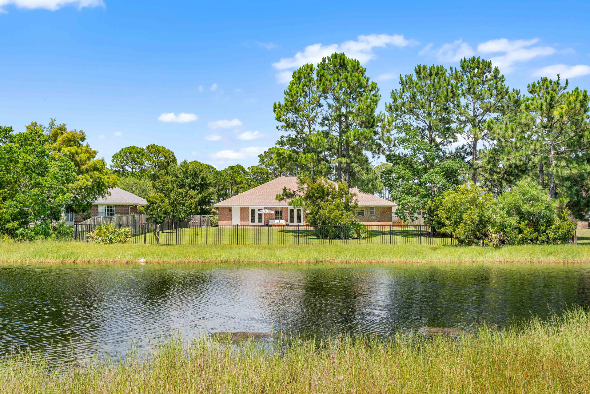 565 E Shipwreck Road
