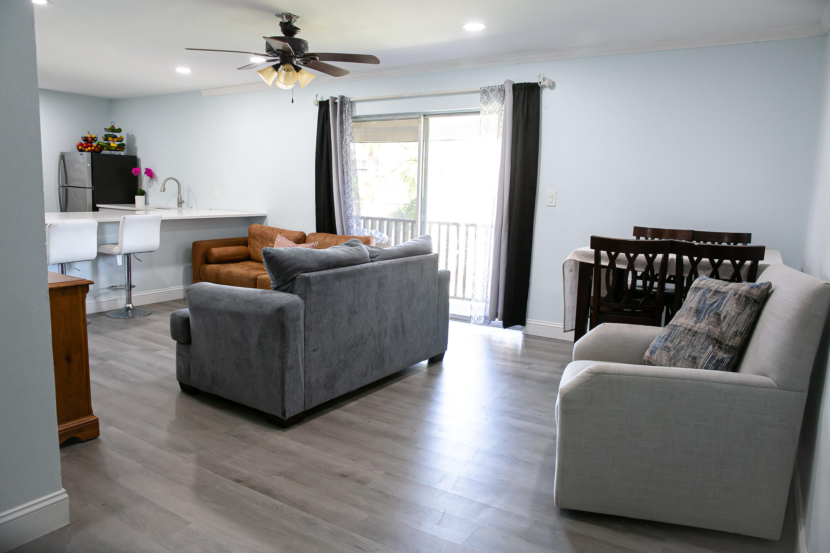 401 NW Marshall Court 7