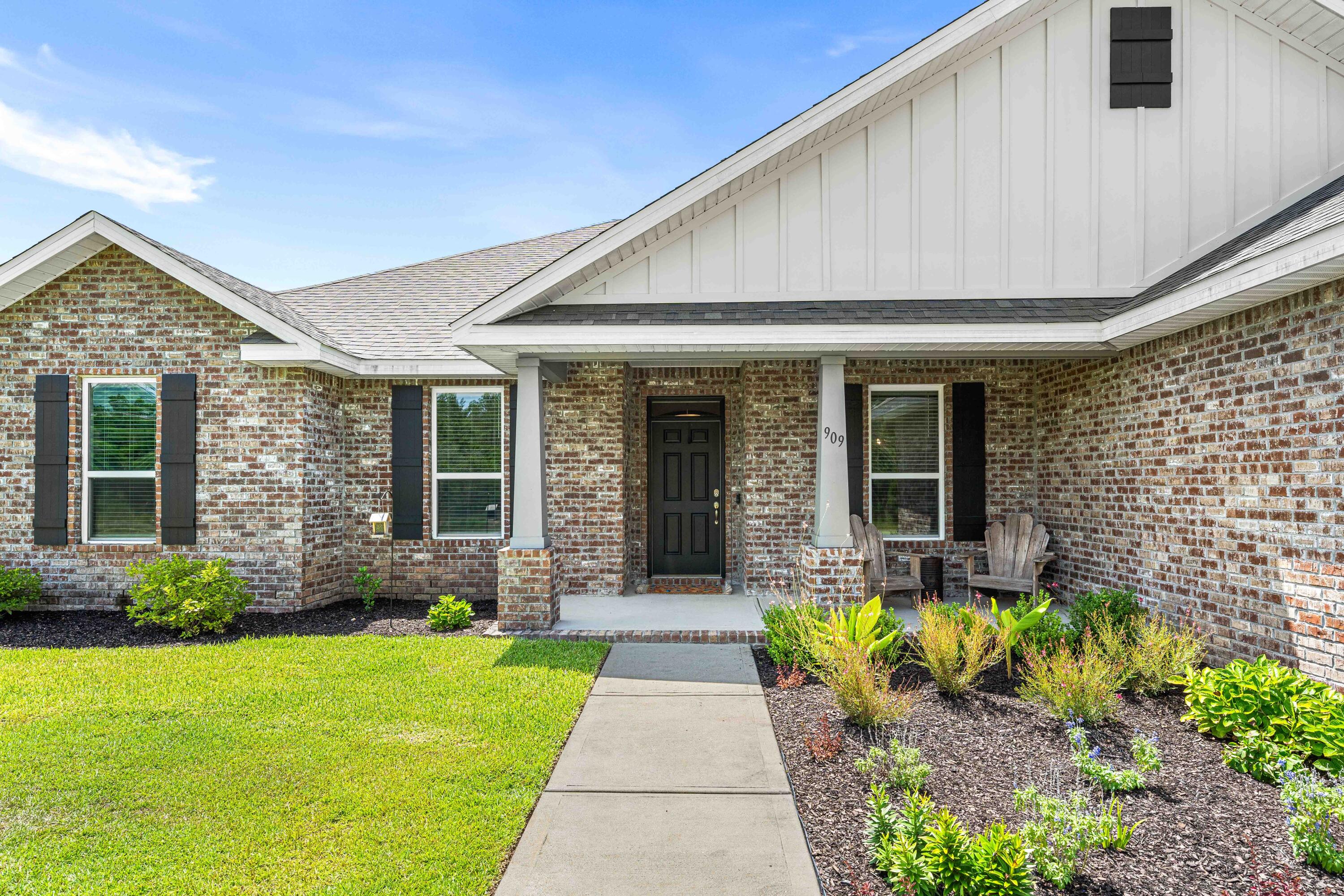 909 Brushed Dunes Circle