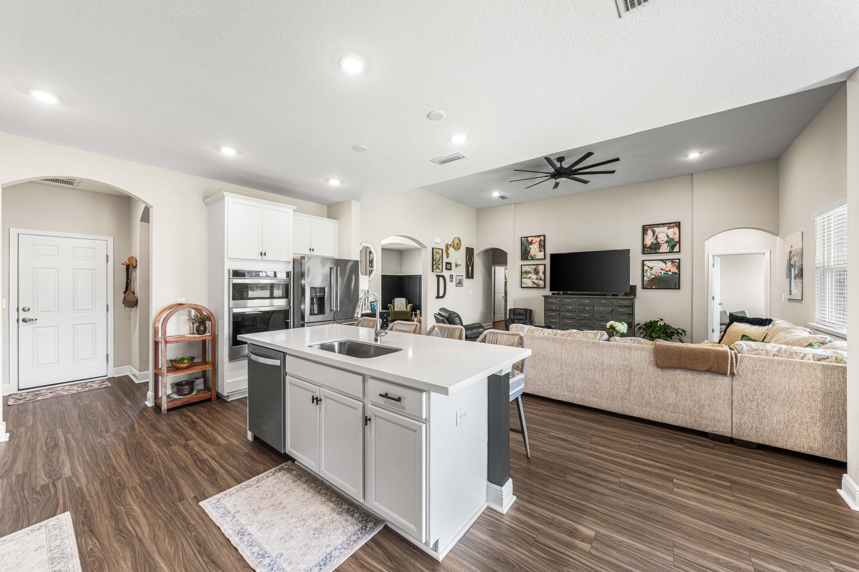 909 Brushed Dunes Circle
