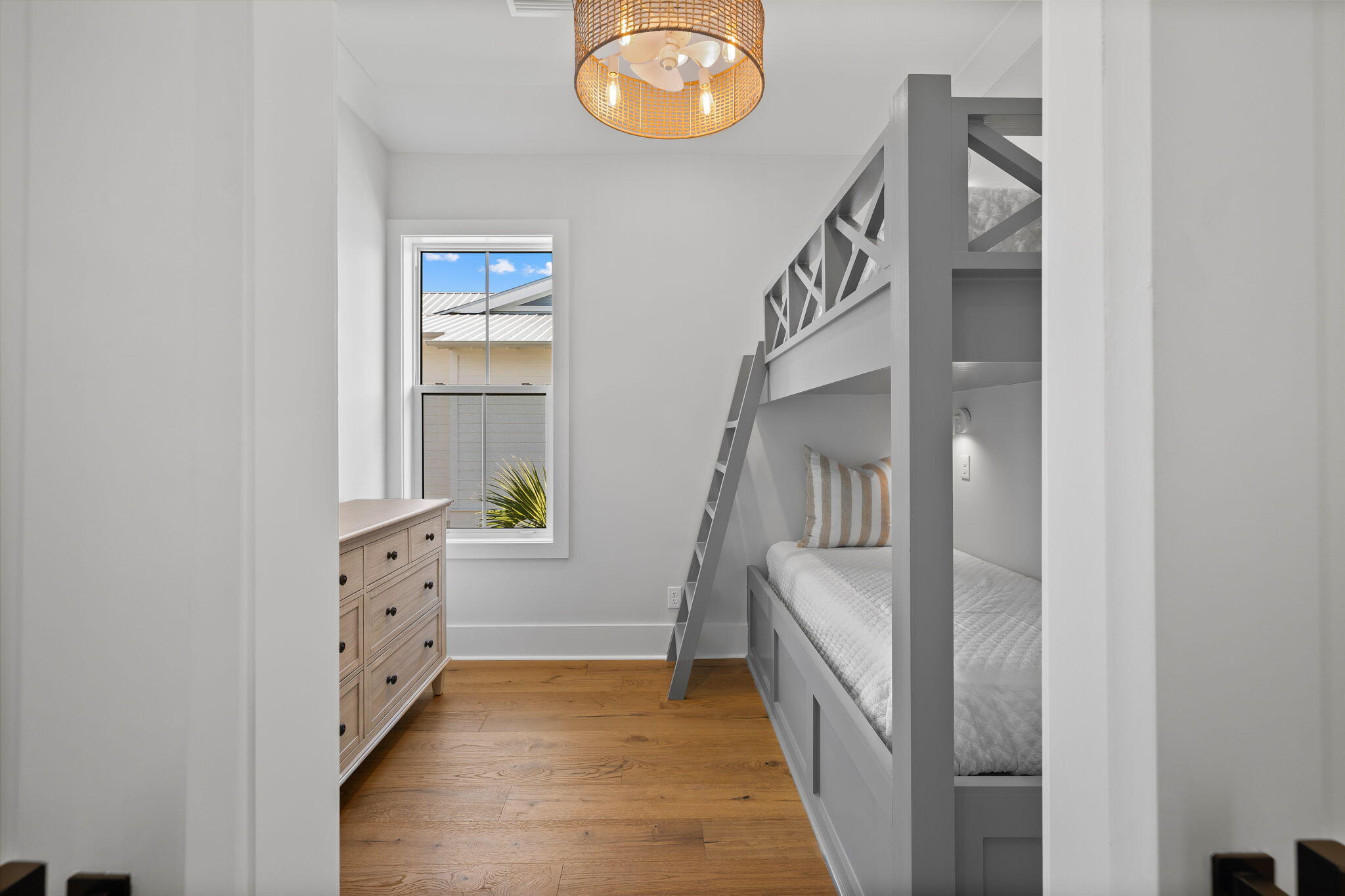 520 S County Hwy 393