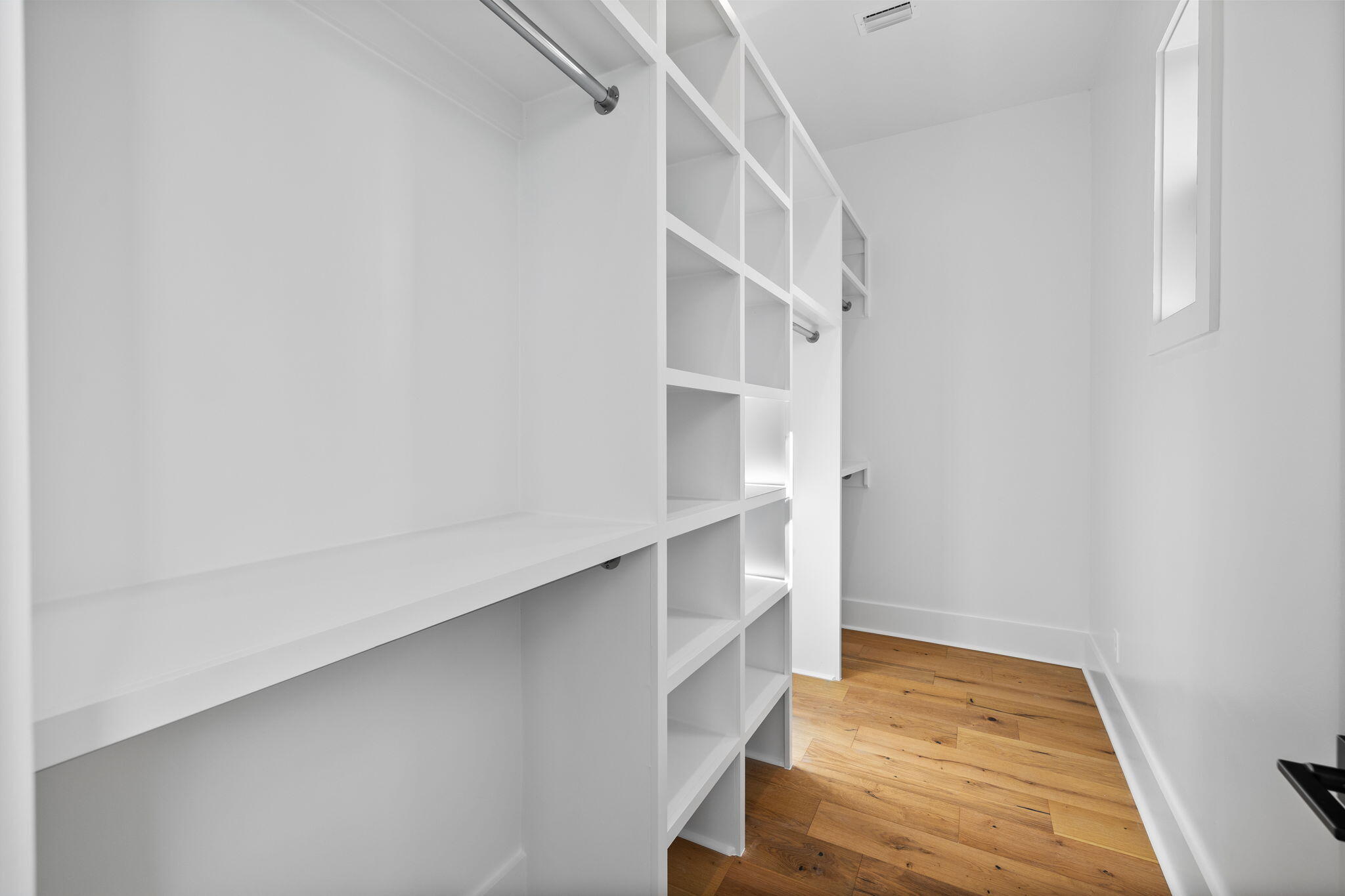 520 S County Hwy 393