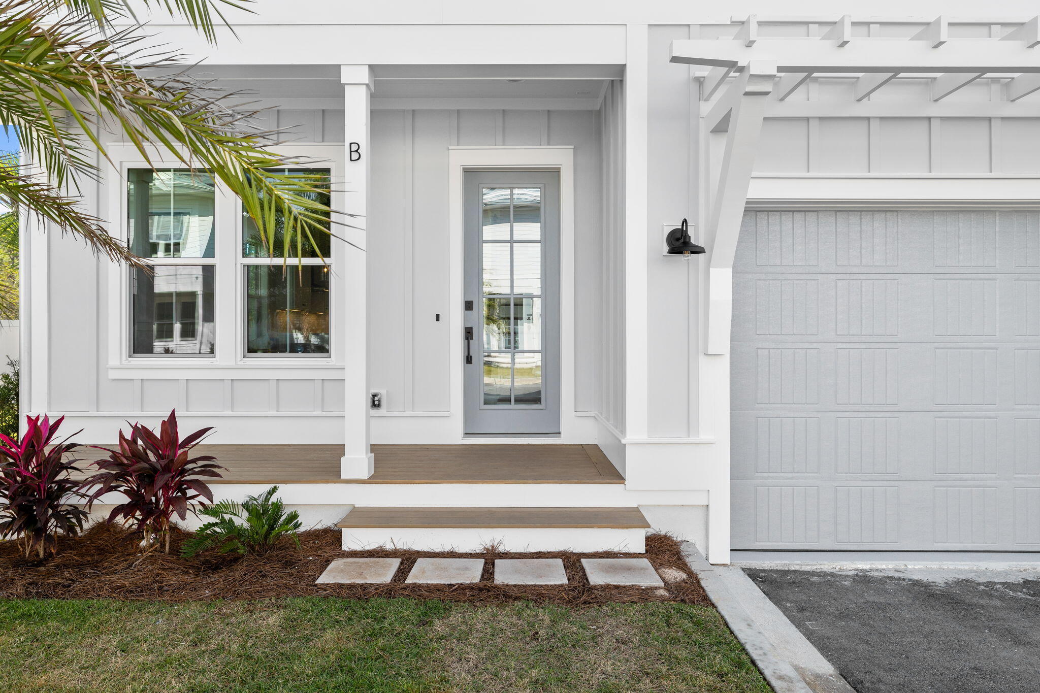 520 S County Hwy 393