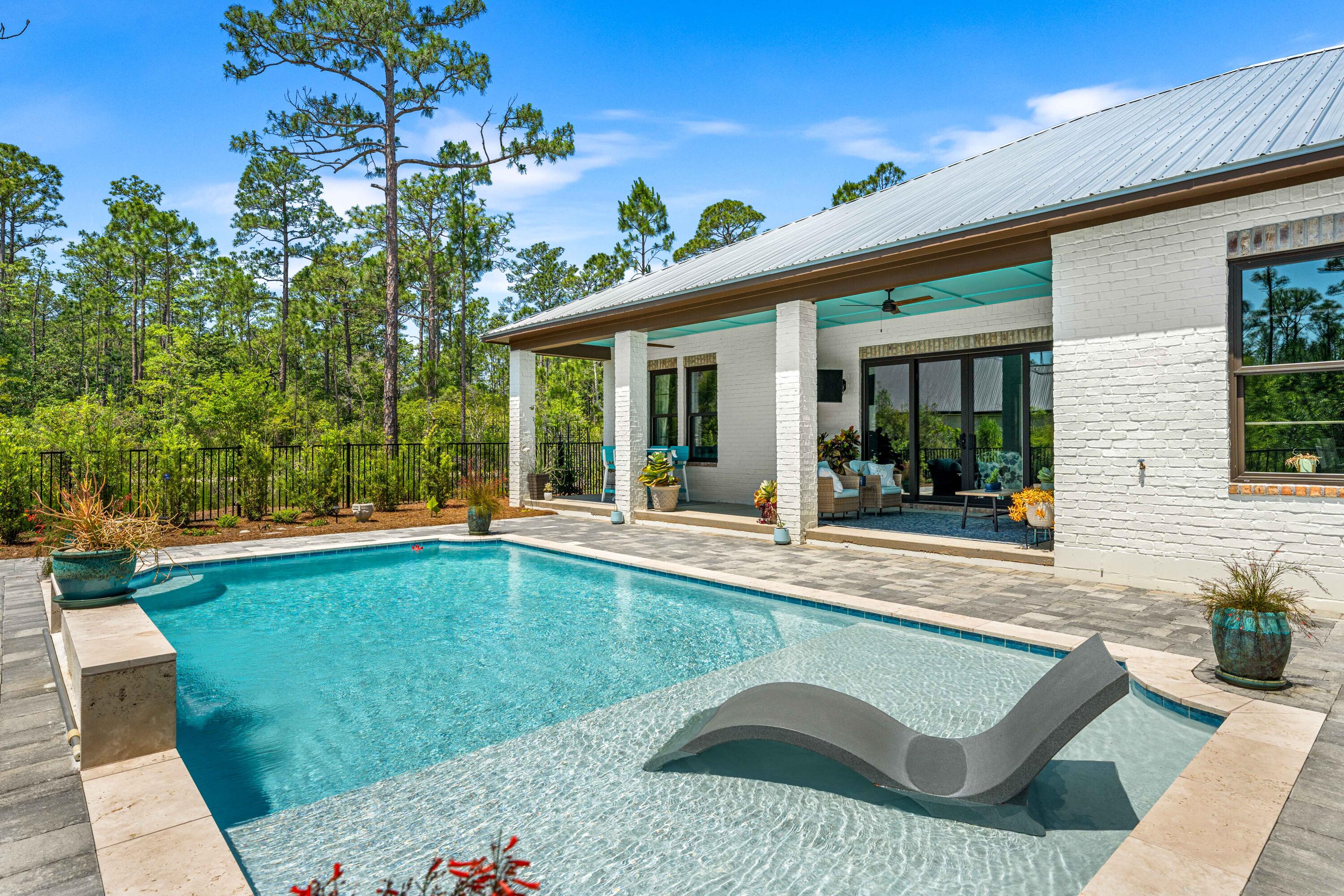 122 Seclusion Boulevard