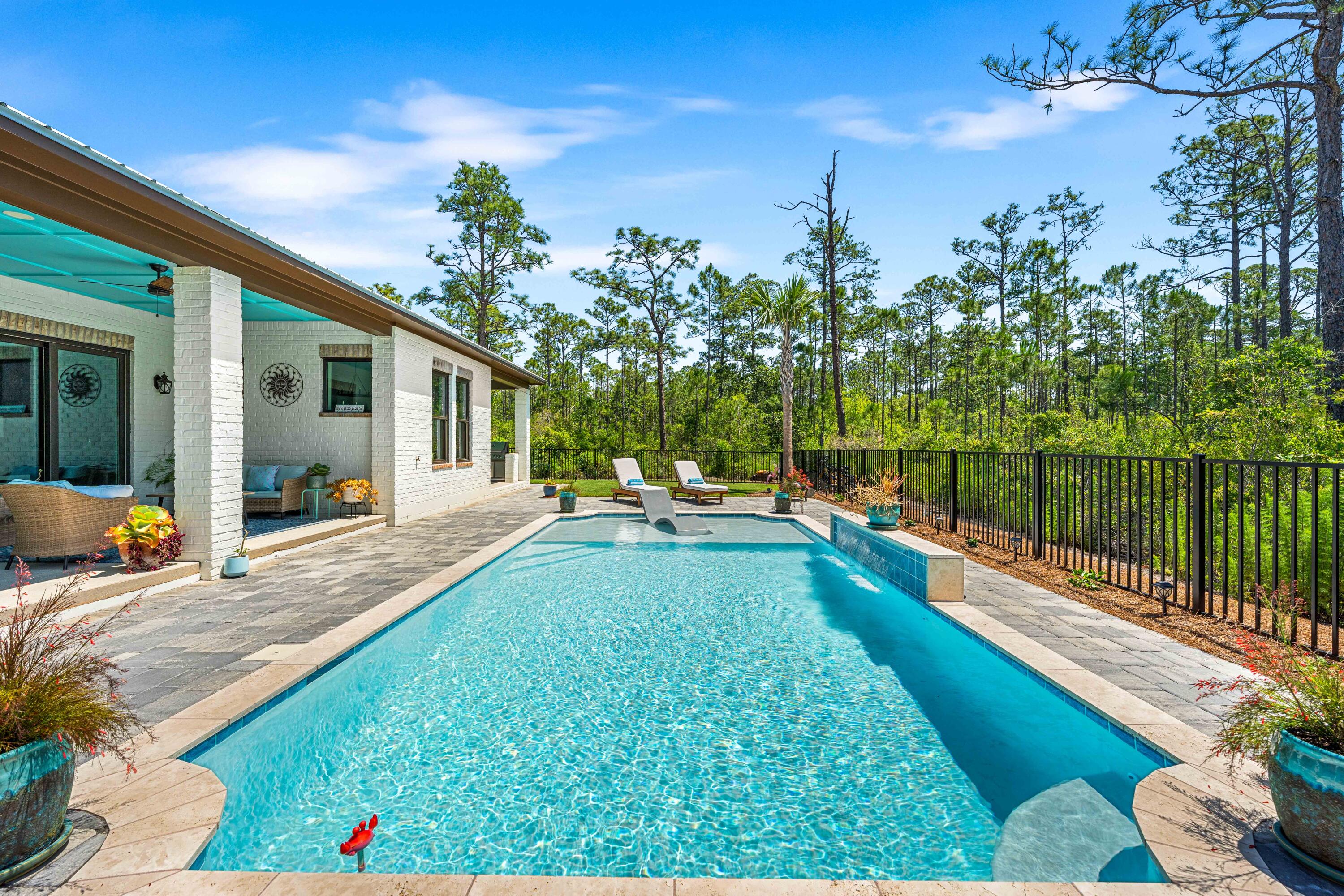 122 Seclusion Boulevard