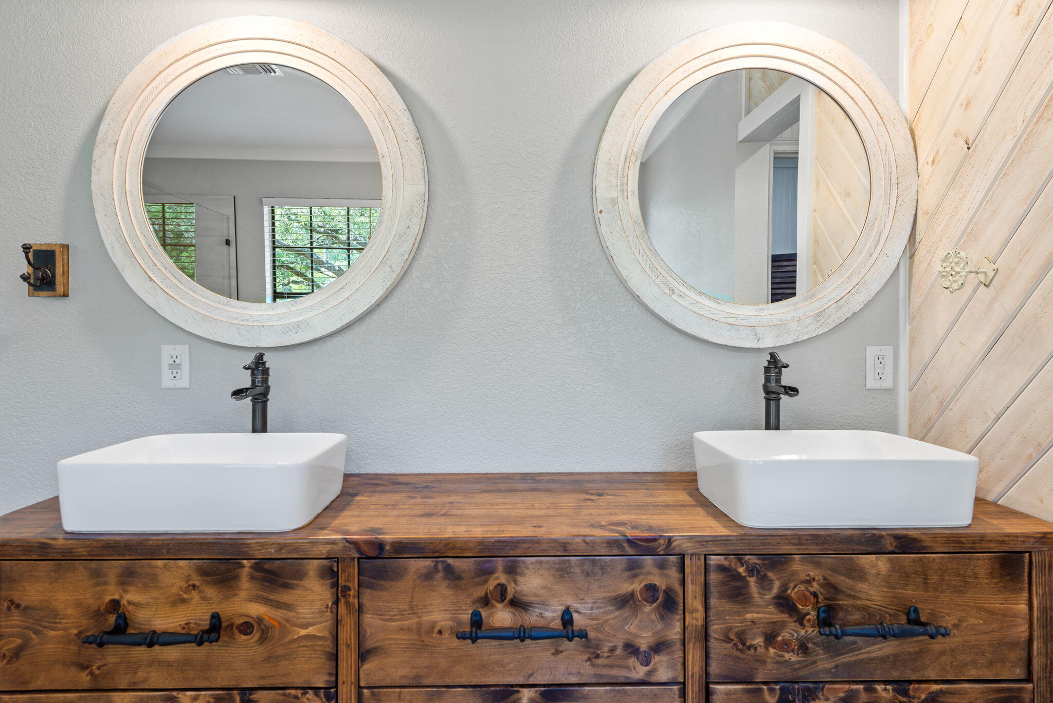 3525 Bob Tolbert Road