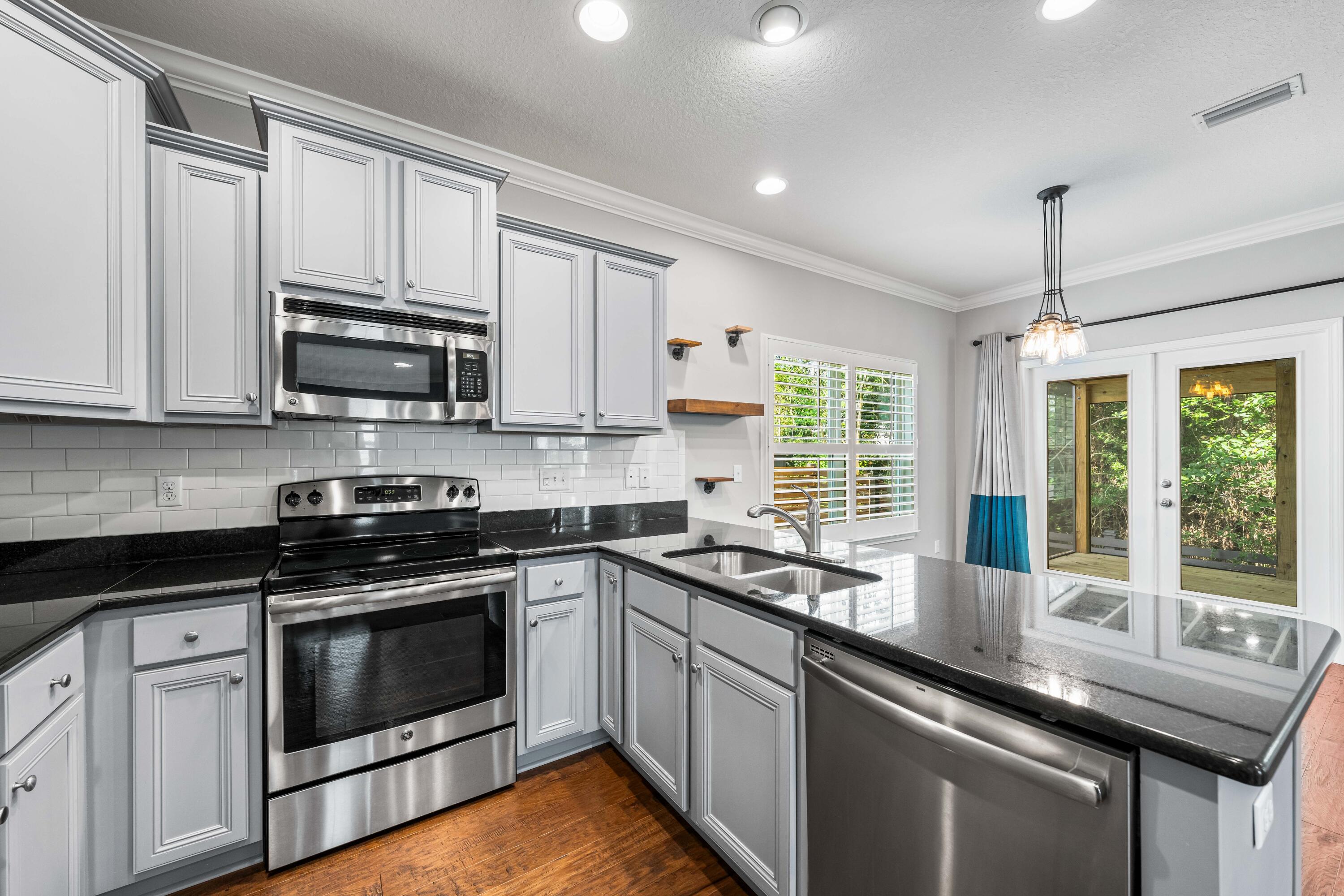 104 Mosaic Oaks Circle