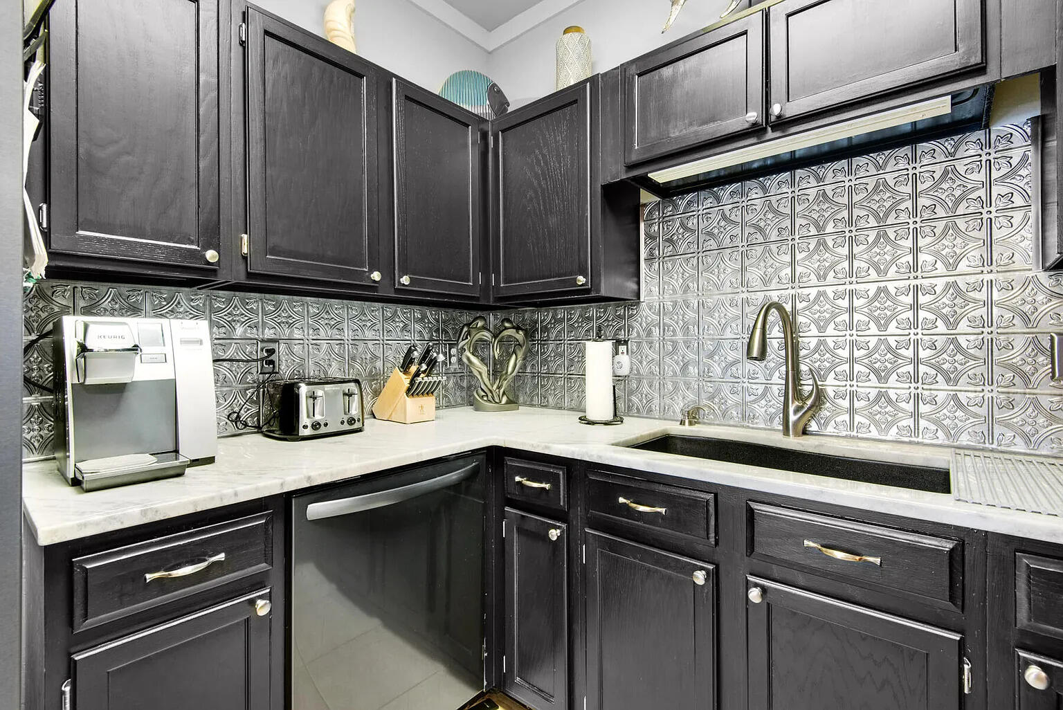 7220 Majestic Boulevard