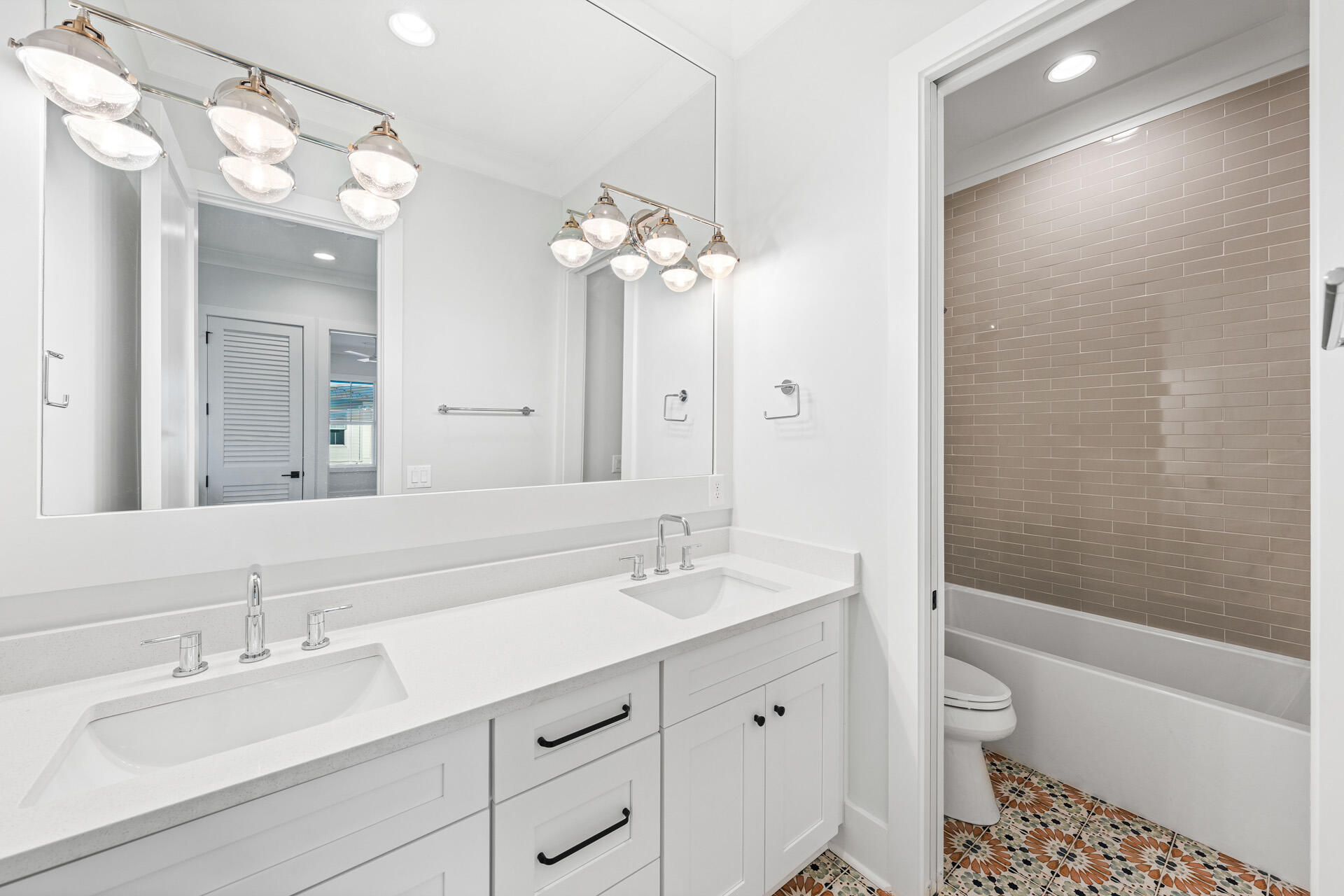 520 S County Hwy 393 19A