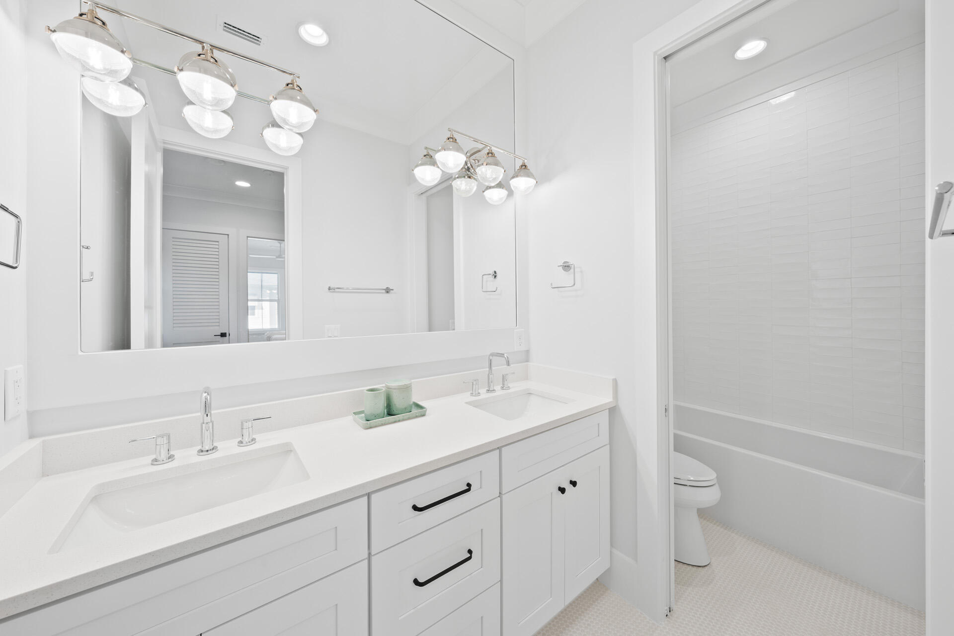 520 S County Hwy 393 39A