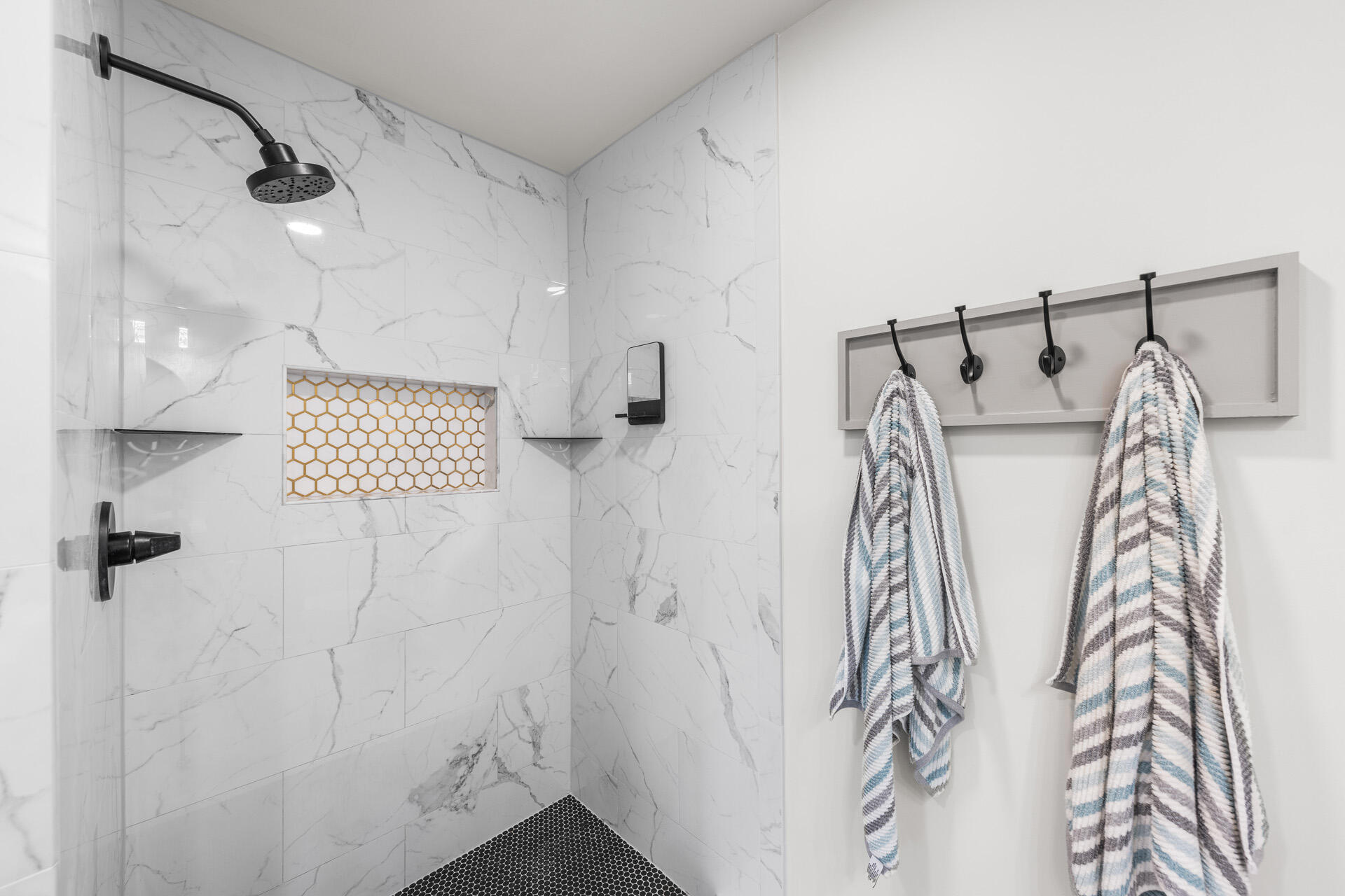 488 N Driftwood Bay Unit 97E