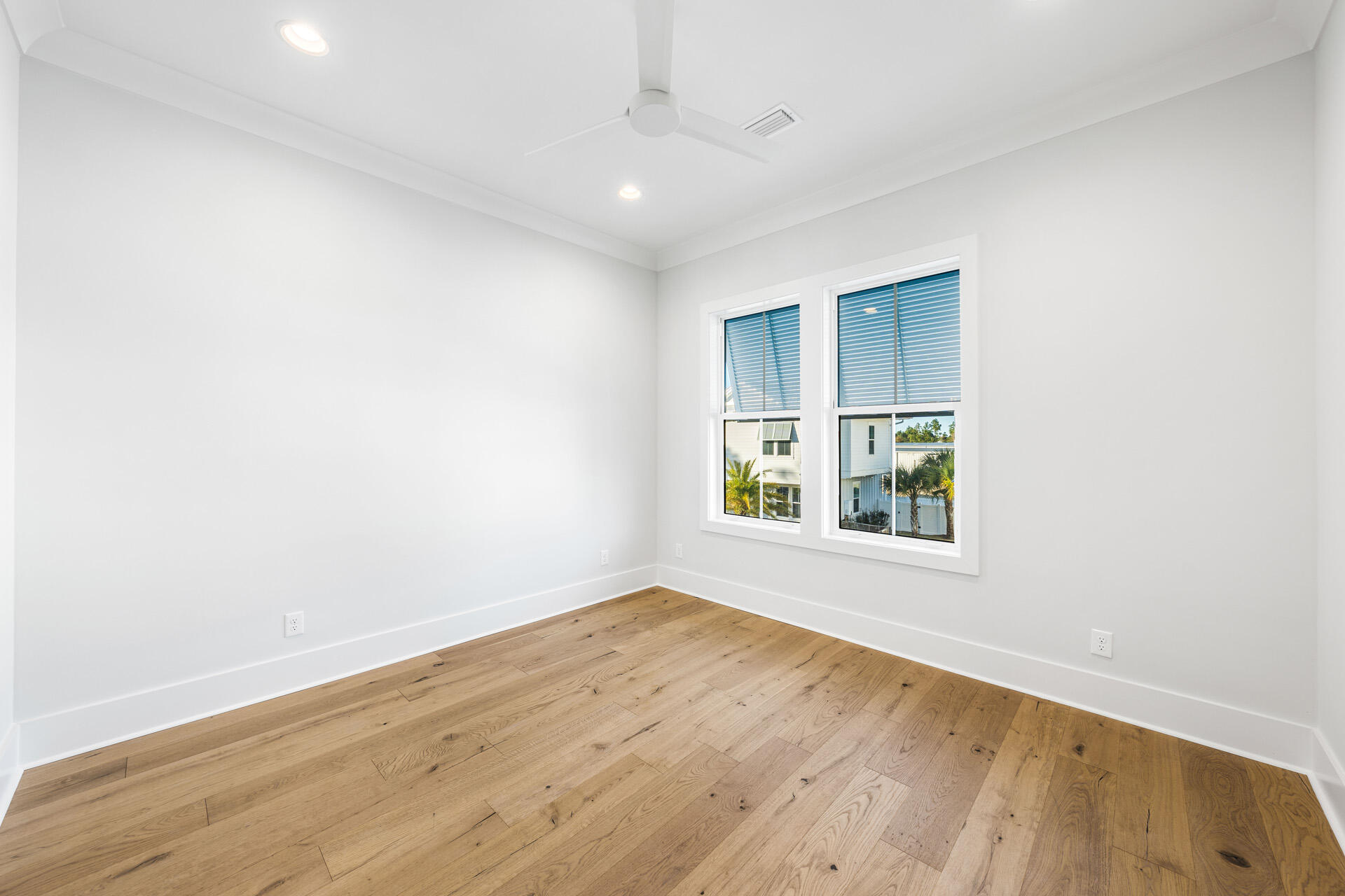 520 S County Hwy 393 39B