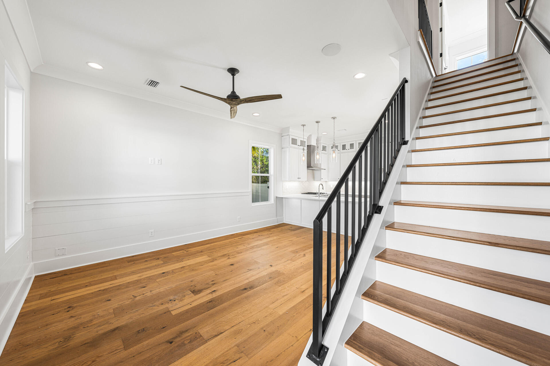 520 S County Hwy 393 39B