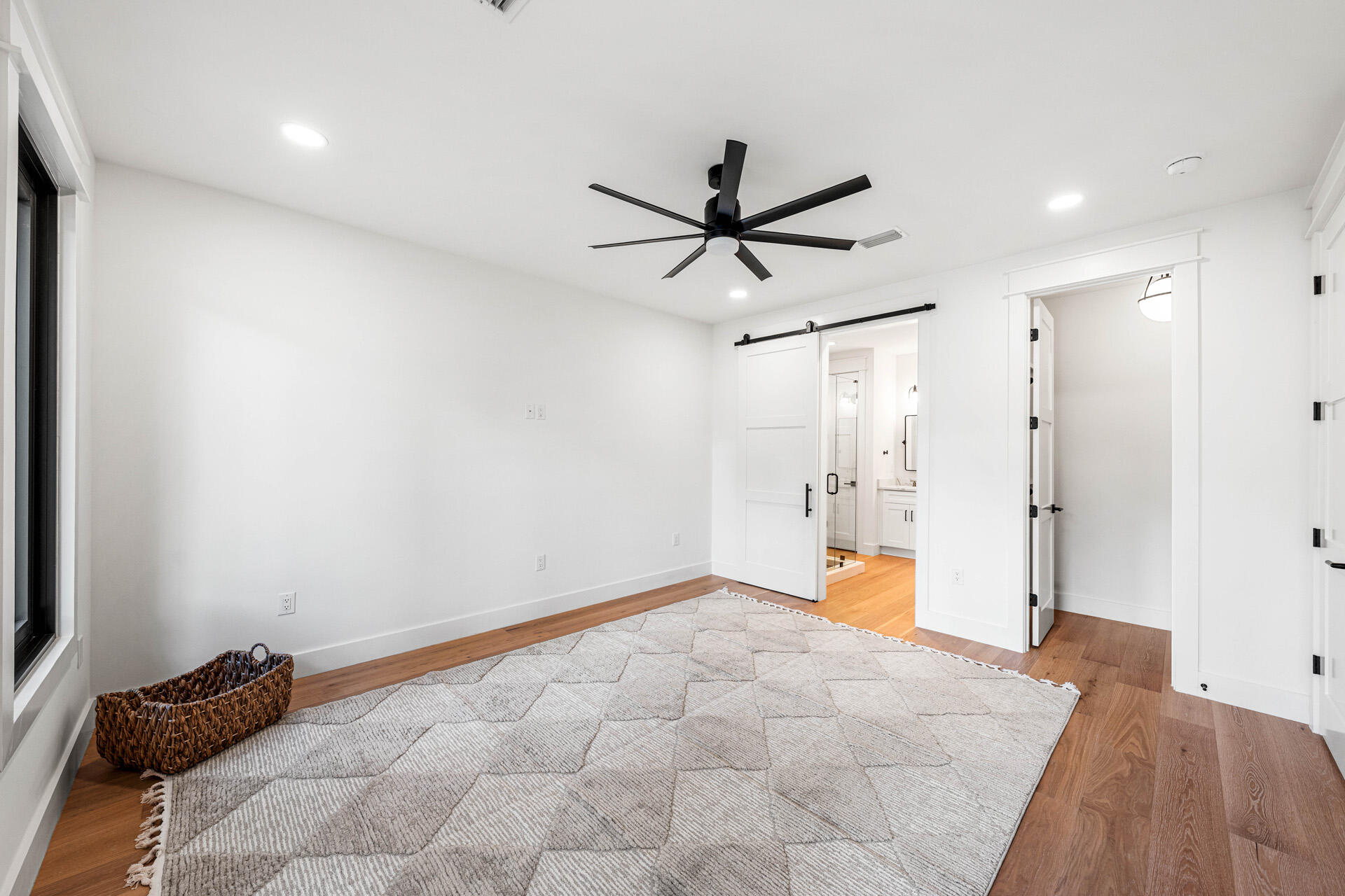 1175 E Point Washington Road