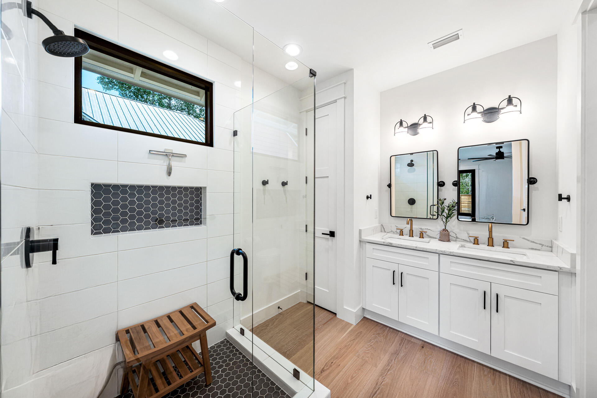 1175 E Point Washington Road