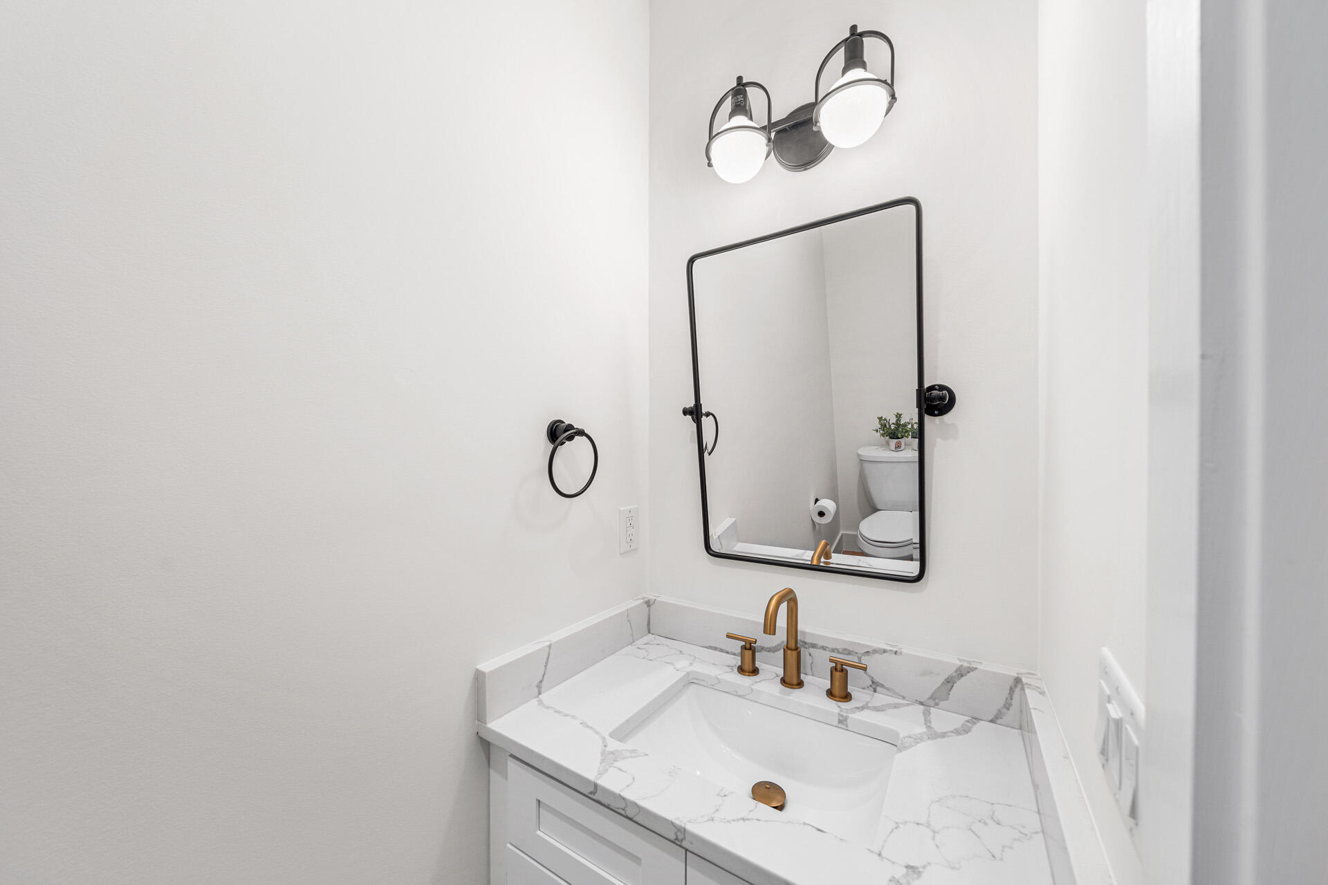 1175 E Point Washington Road