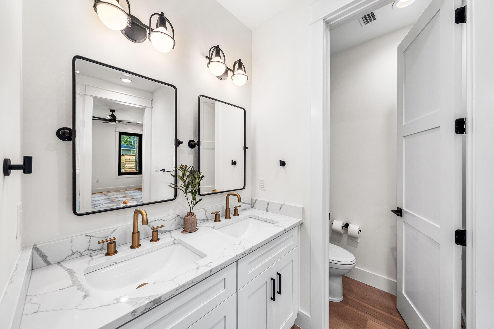 1175 E Point Washington Road