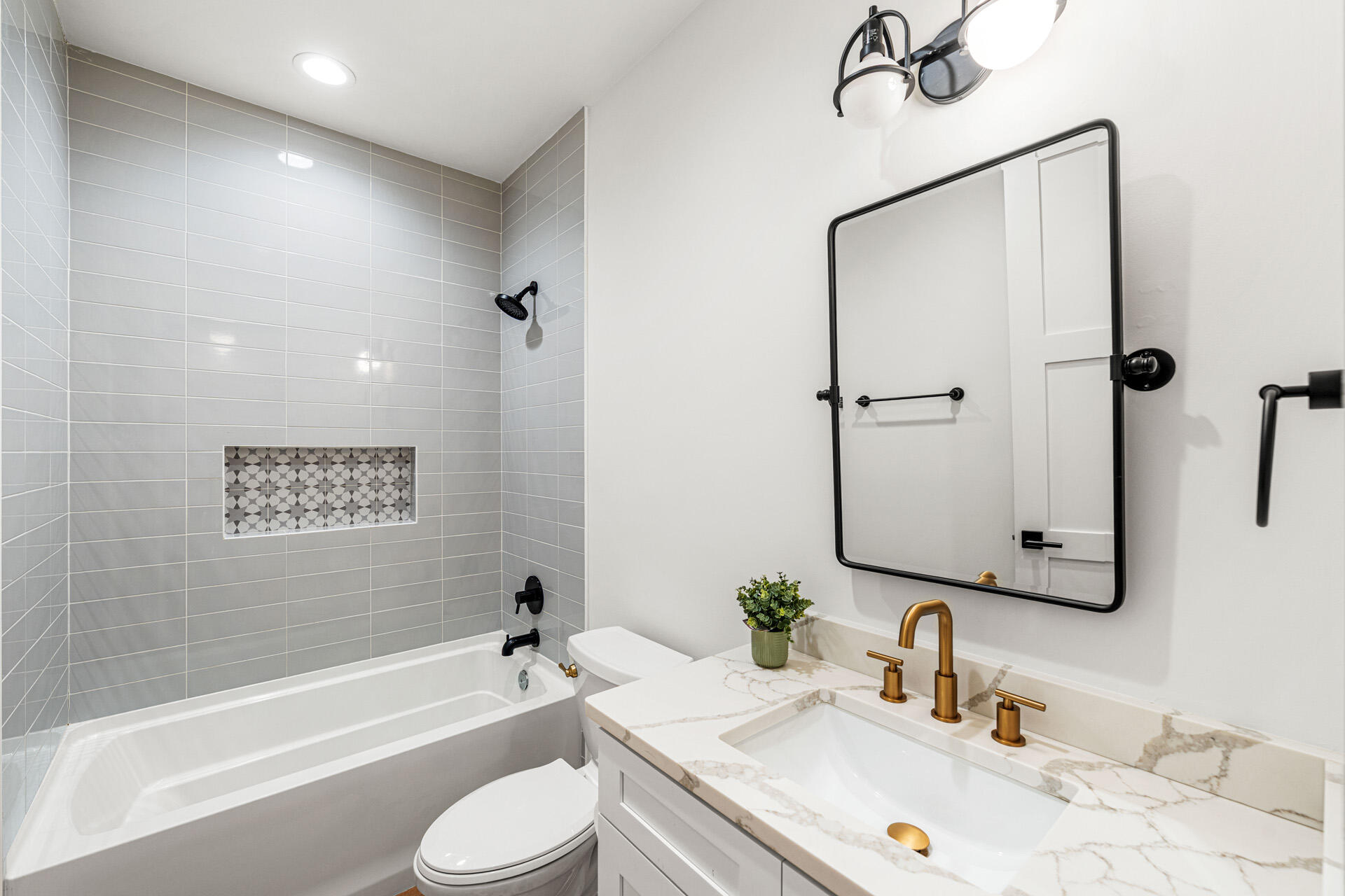 1175 E Point Washington Road