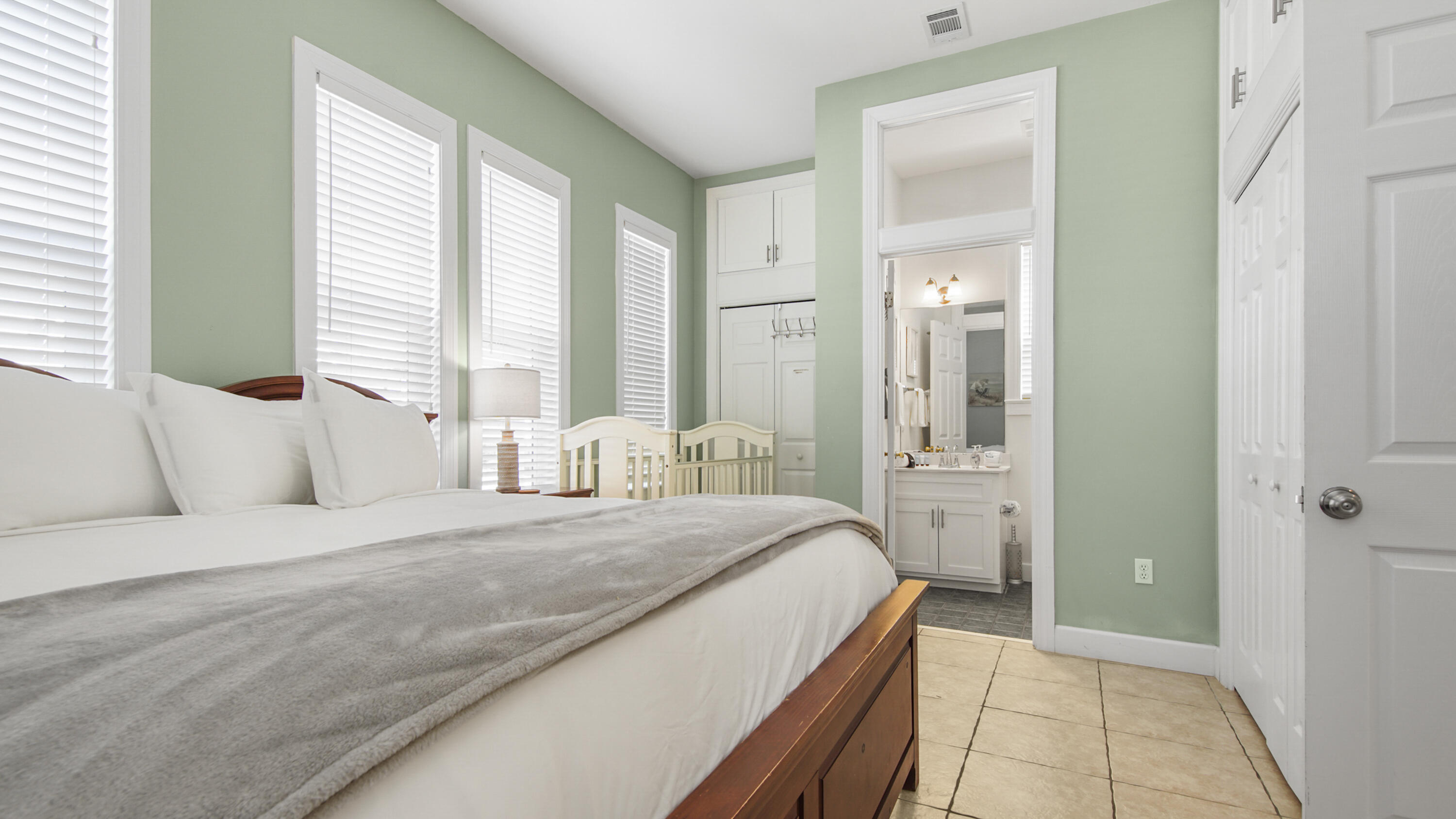 48 Cottage Way # 4
