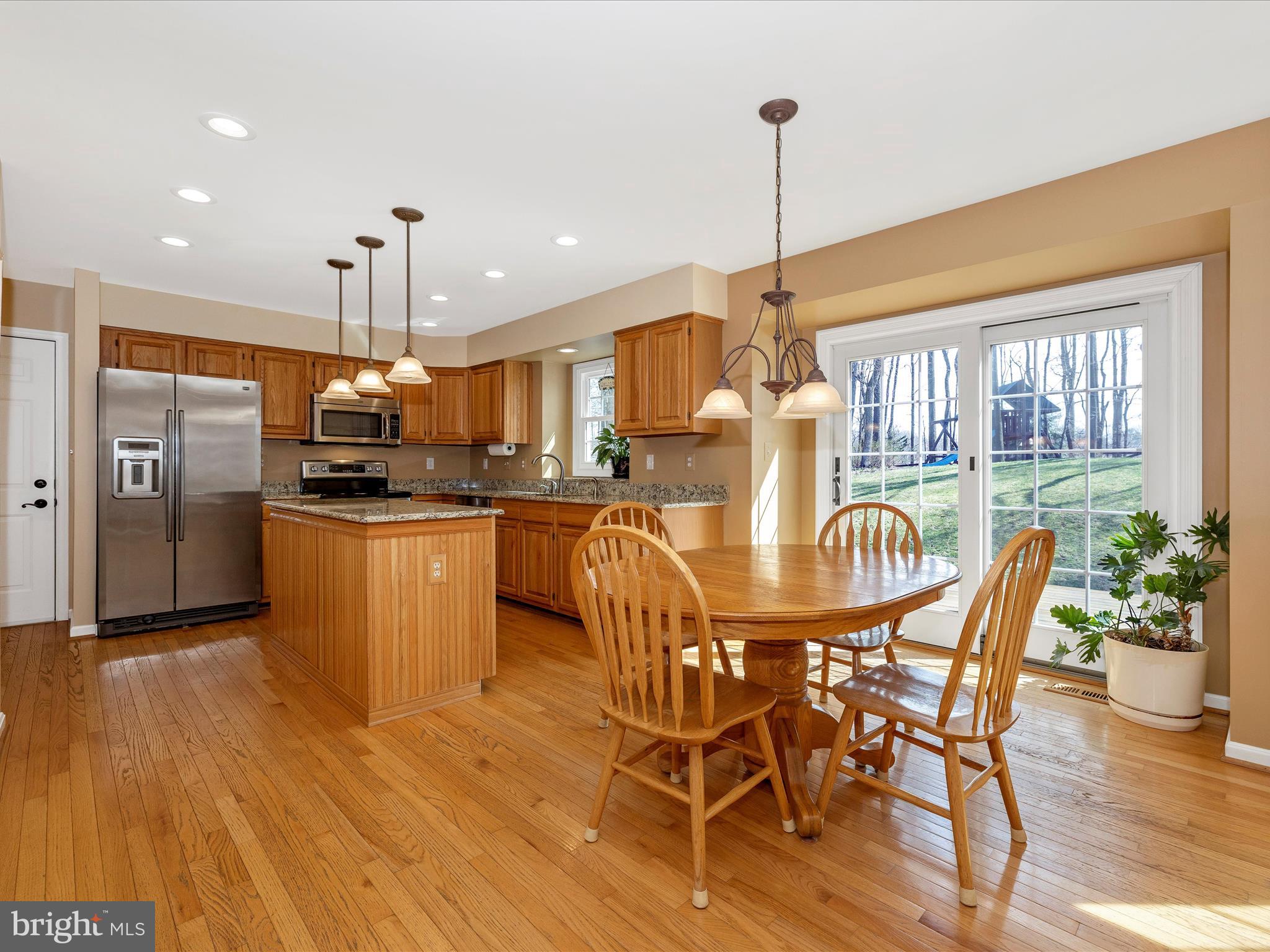 1002 LEAFY HOLLOW CIRCLE