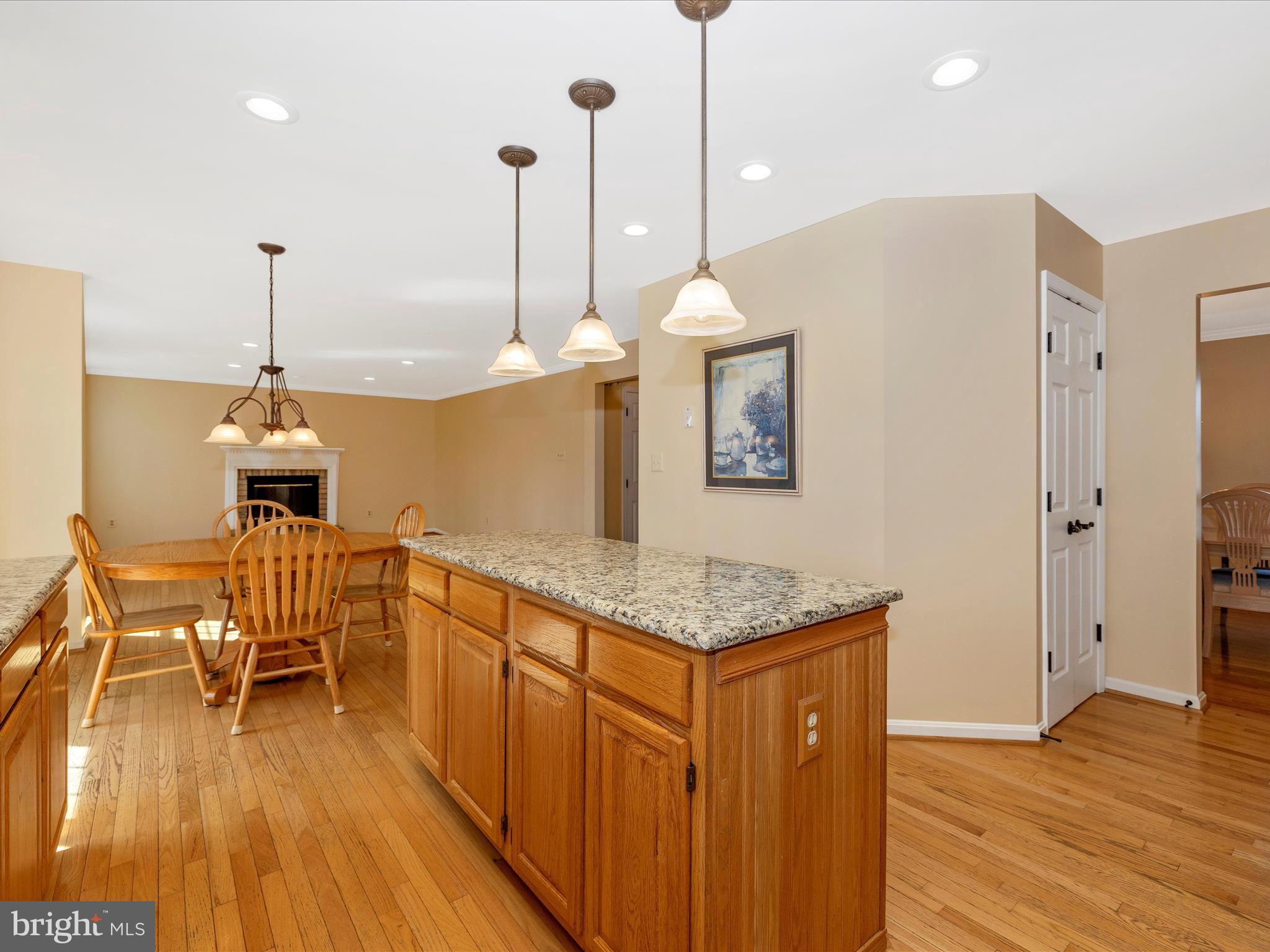 1002 LEAFY HOLLOW CIRCLE