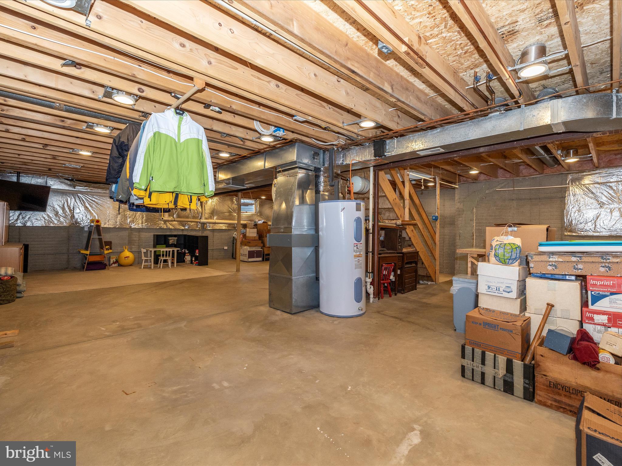 1002 LEAFY HOLLOW CIRCLE