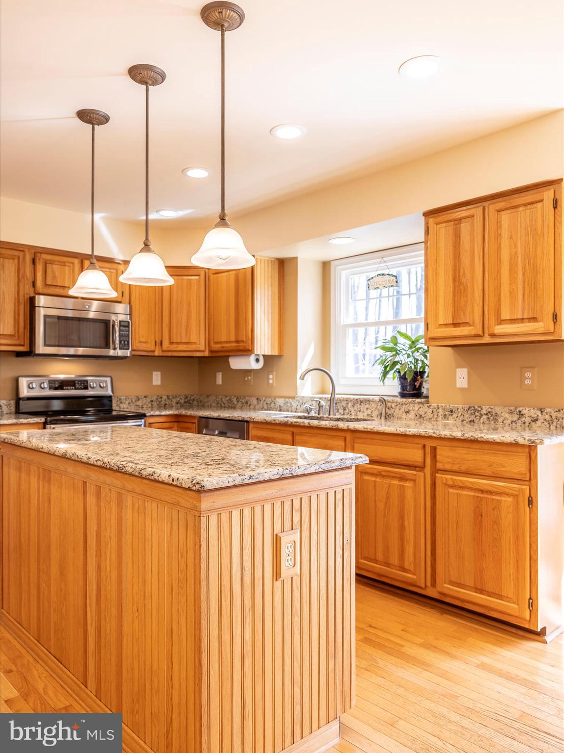 1002 LEAFY HOLLOW CIRCLE