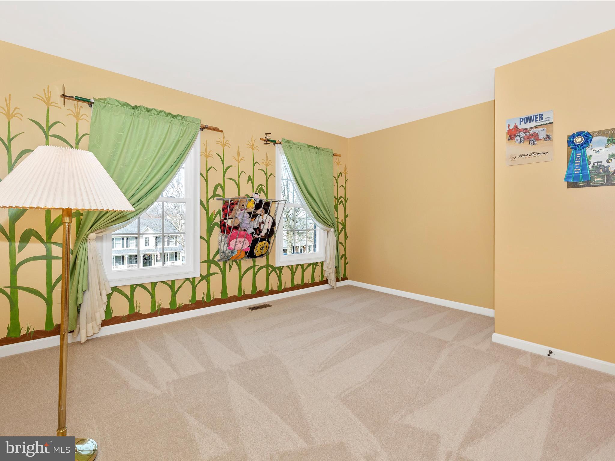 1002 LEAFY HOLLOW CIRCLE