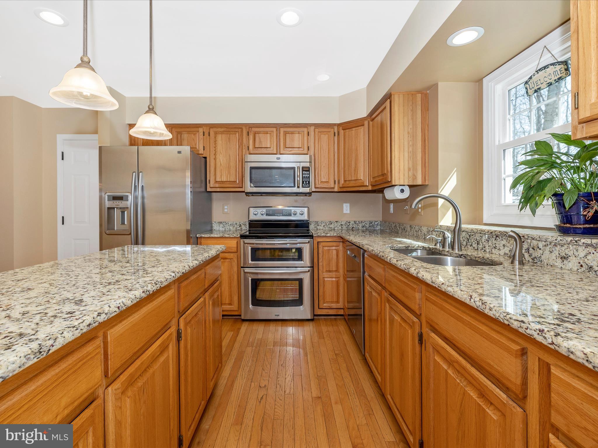 1002 LEAFY HOLLOW CIRCLE