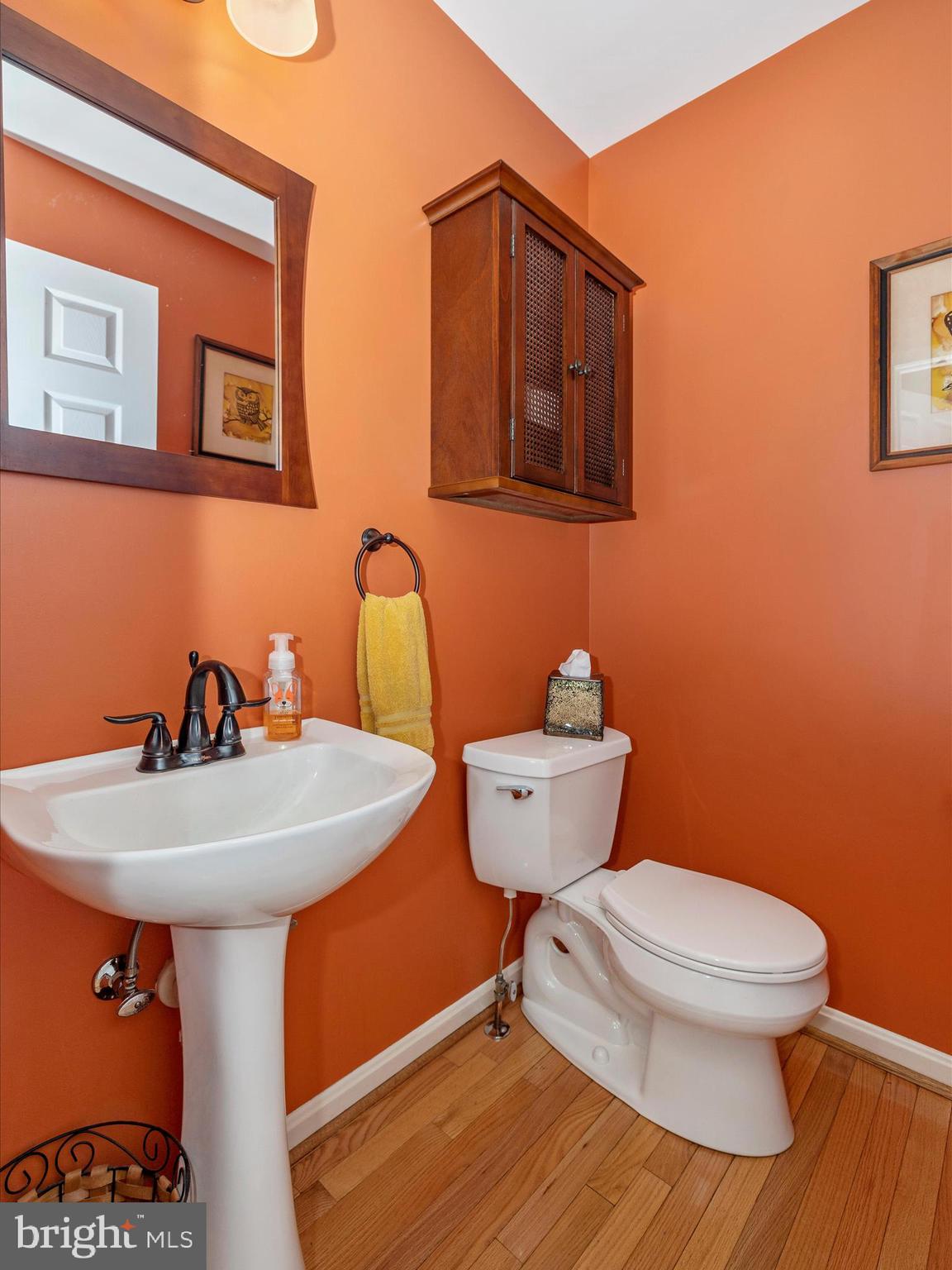 1002 LEAFY HOLLOW CIRCLE