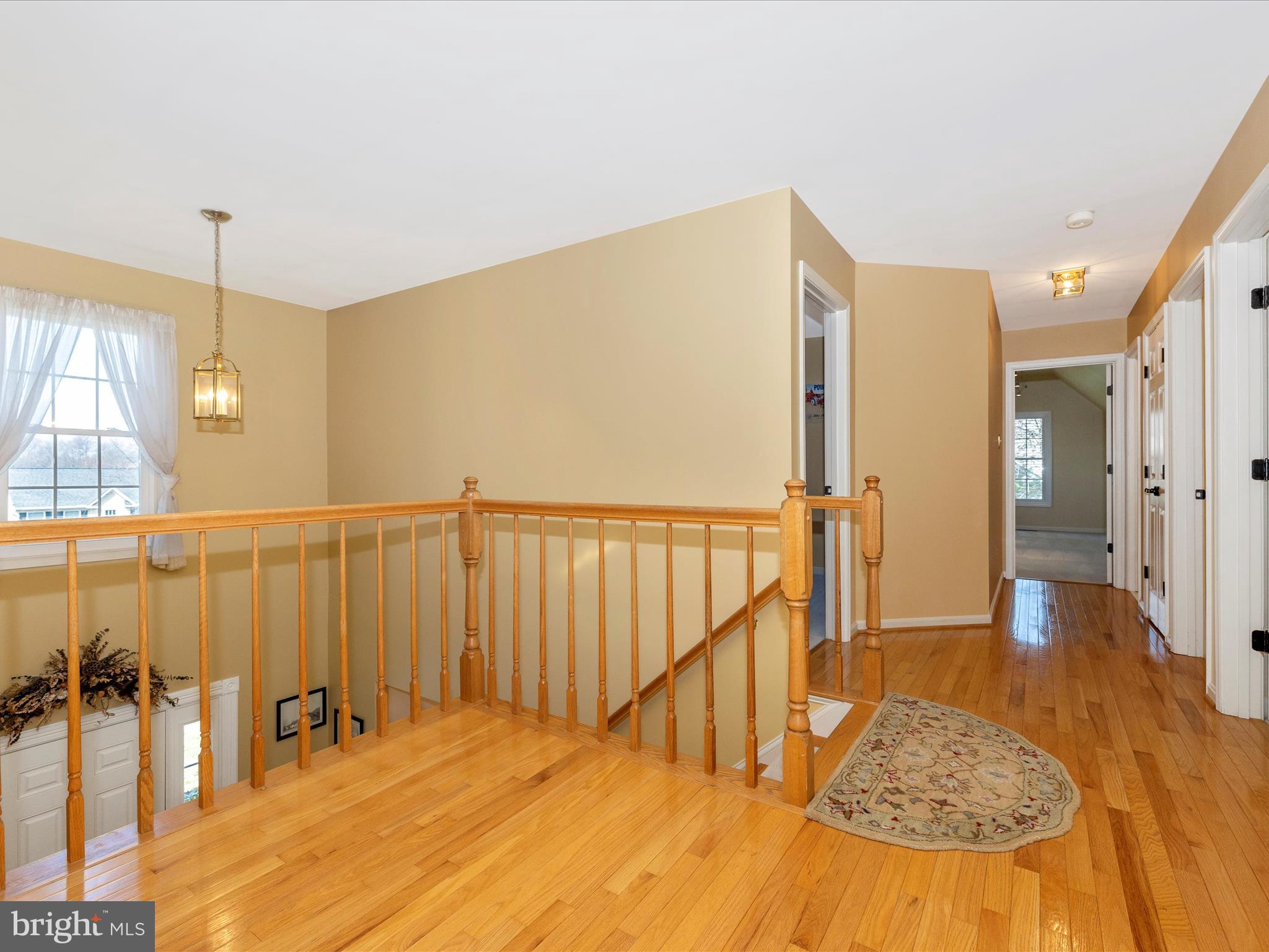 1002 LEAFY HOLLOW CIRCLE