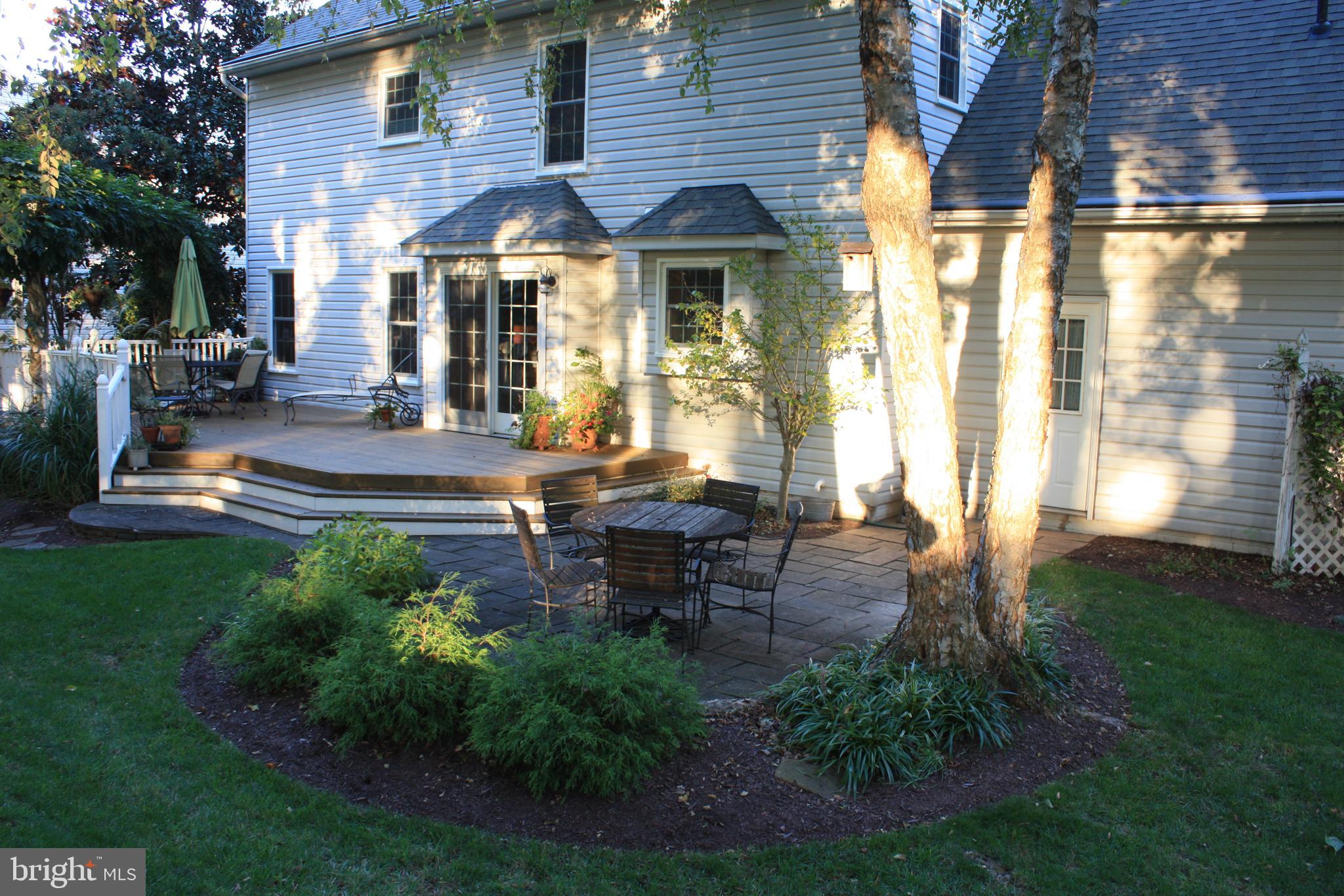 1002 LEAFY HOLLOW CIRCLE