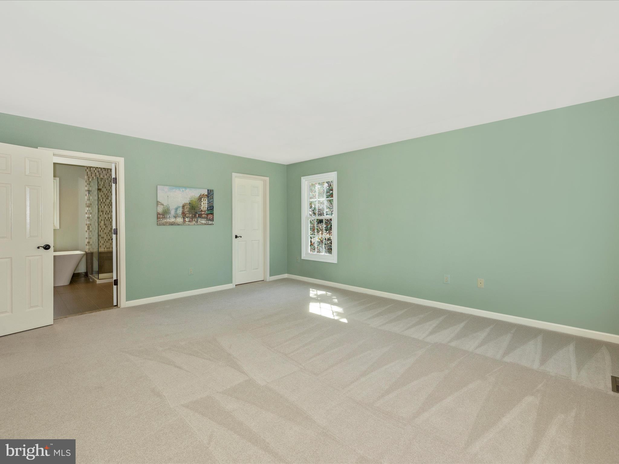 1002 LEAFY HOLLOW CIRCLE