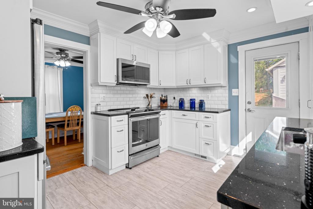 8 DAVIS AVENUE