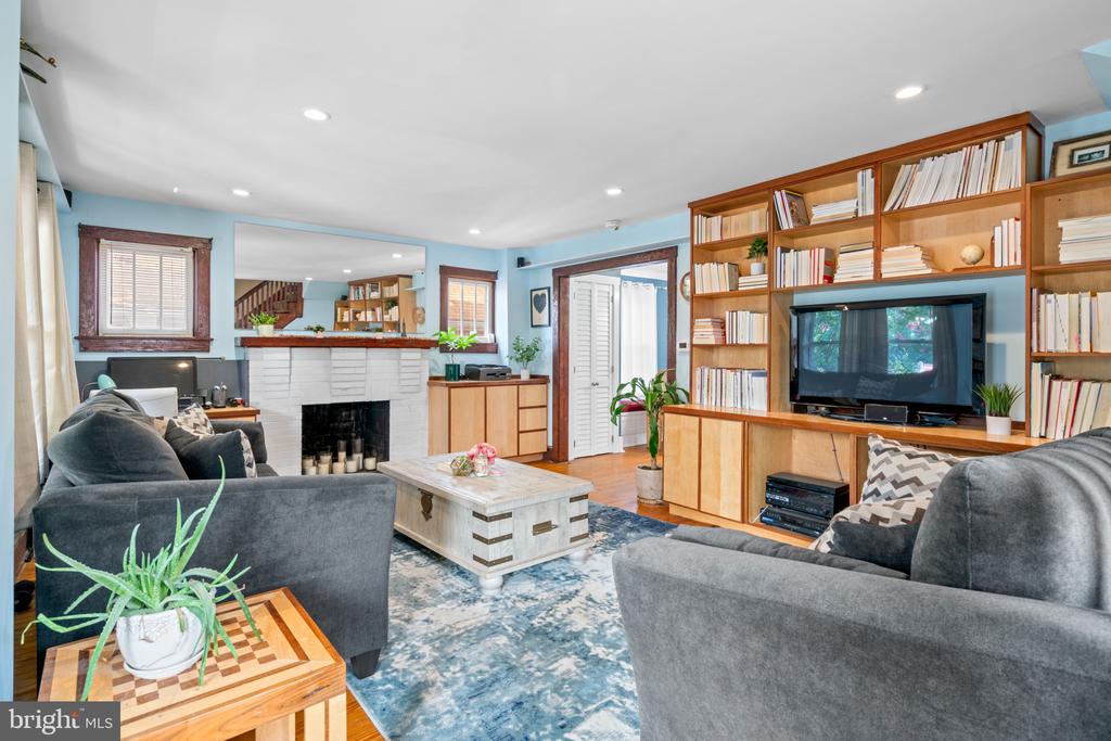 8 DAVIS AVENUE