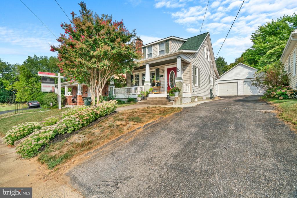 8 DAVIS AVENUE