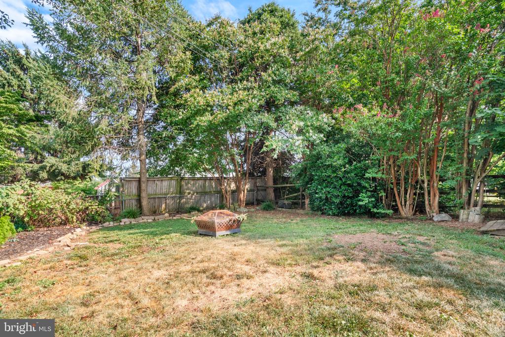 8 DAVIS AVENUE