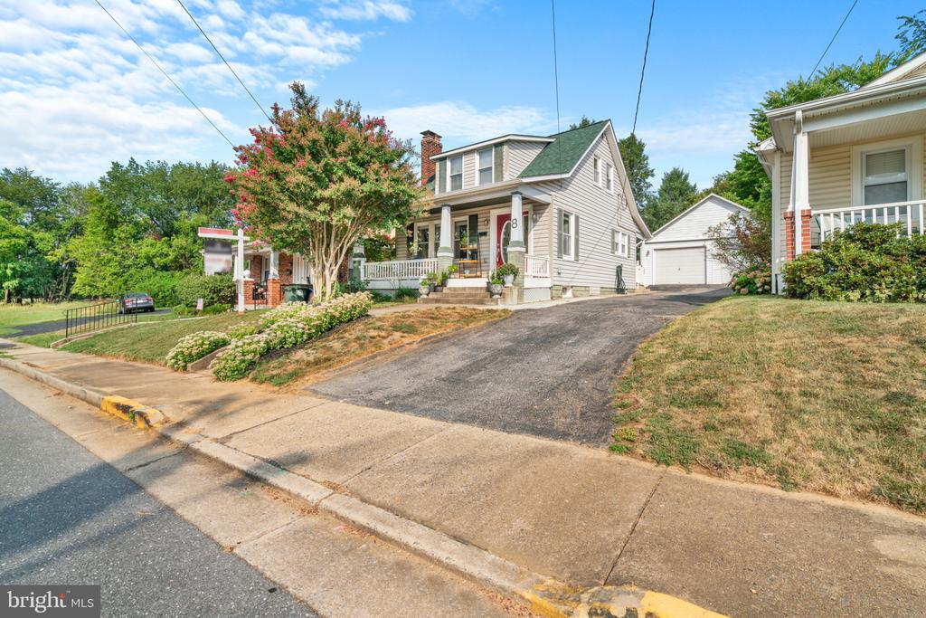 8 DAVIS AVENUE