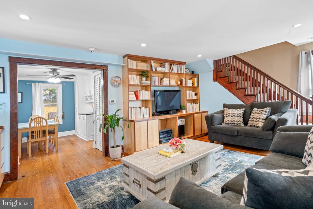 8 DAVIS AVENUE
