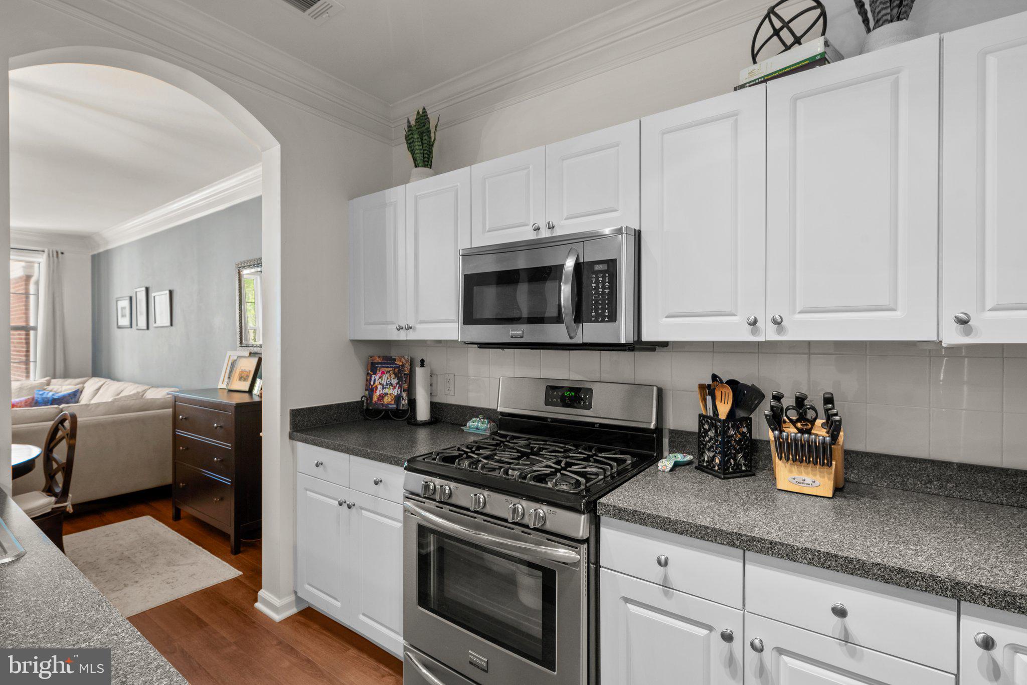 17 GRANITE PLACE 293