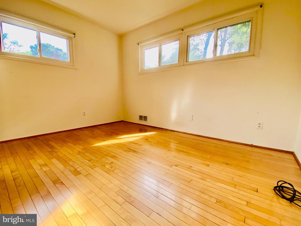 309 RITCHIE PARKWAY